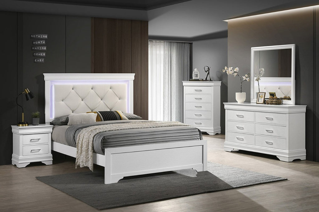 White Faux Leather Tufted HB 3pc Bedroom Set