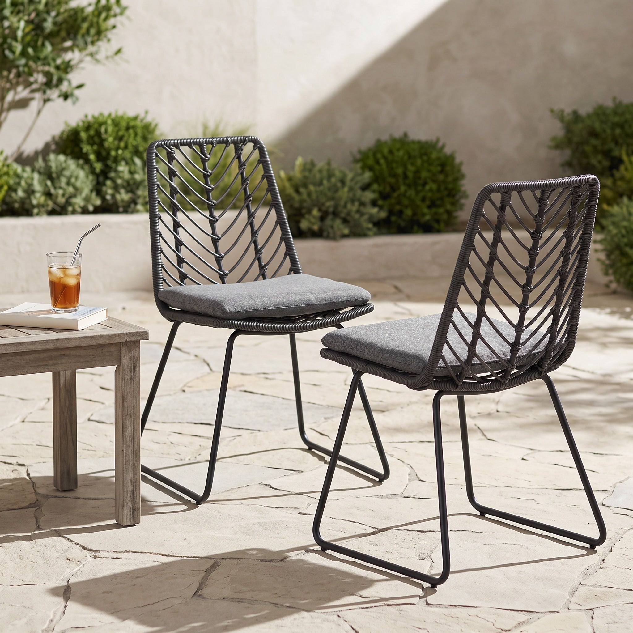 Deja Chair, 2PCS with 2 Cushions