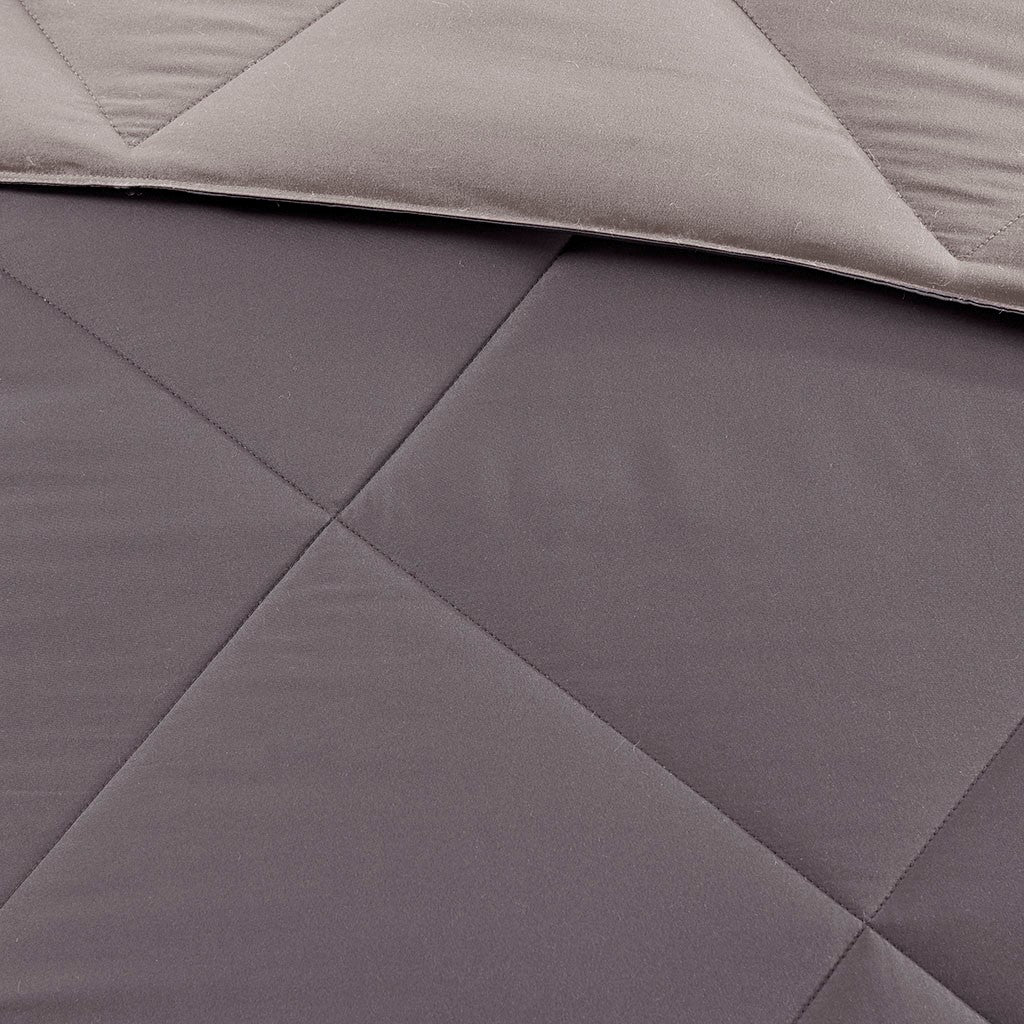 Twin/Twin XL 3M Scotchgard Diamond Quilting Reversible Down Alternative Comforter Set