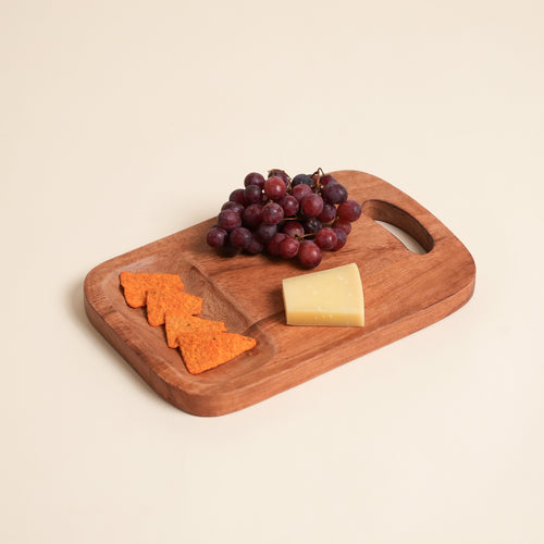 Handcrafted Acacia Wood Cutting Board with Built-In Handle