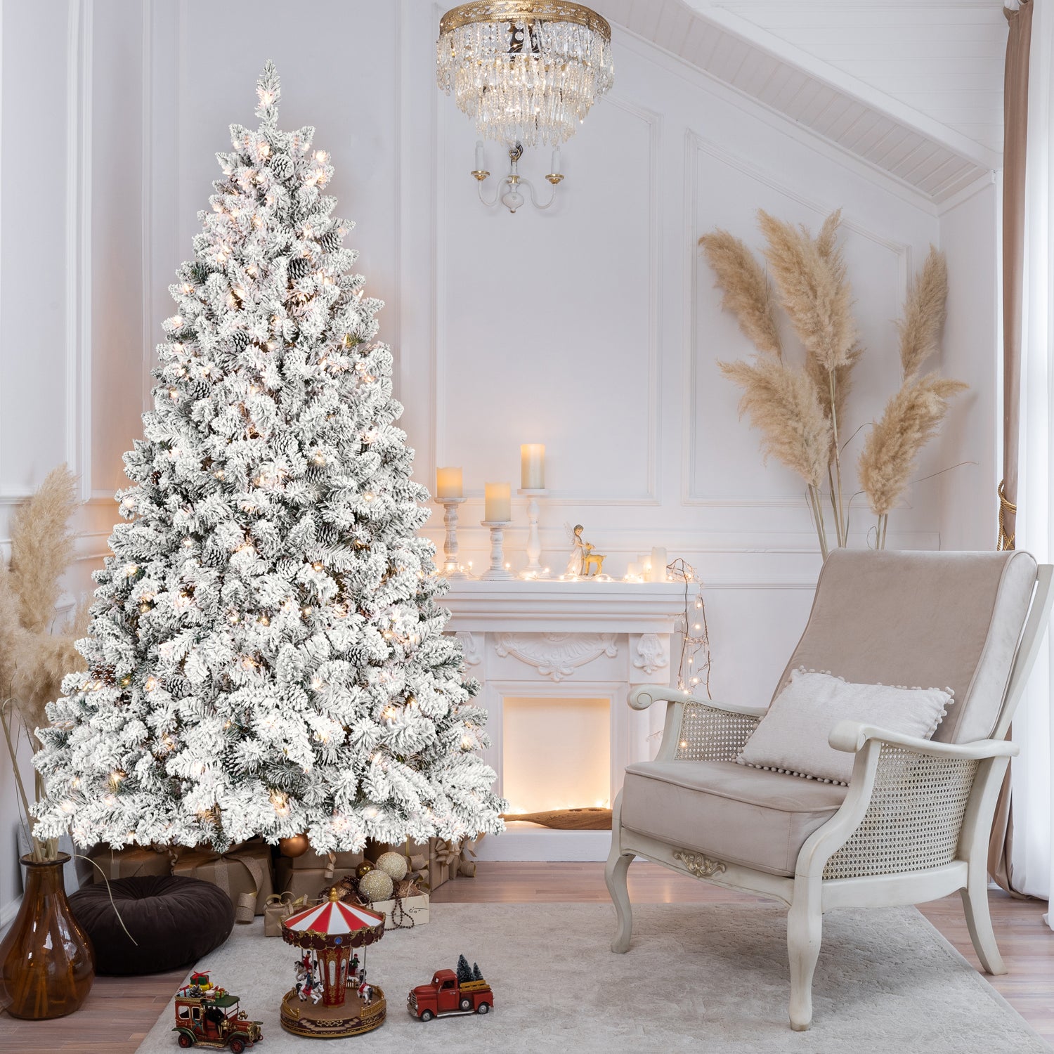 4.5FT Flocked Christmas Tree with 250 UL Lights