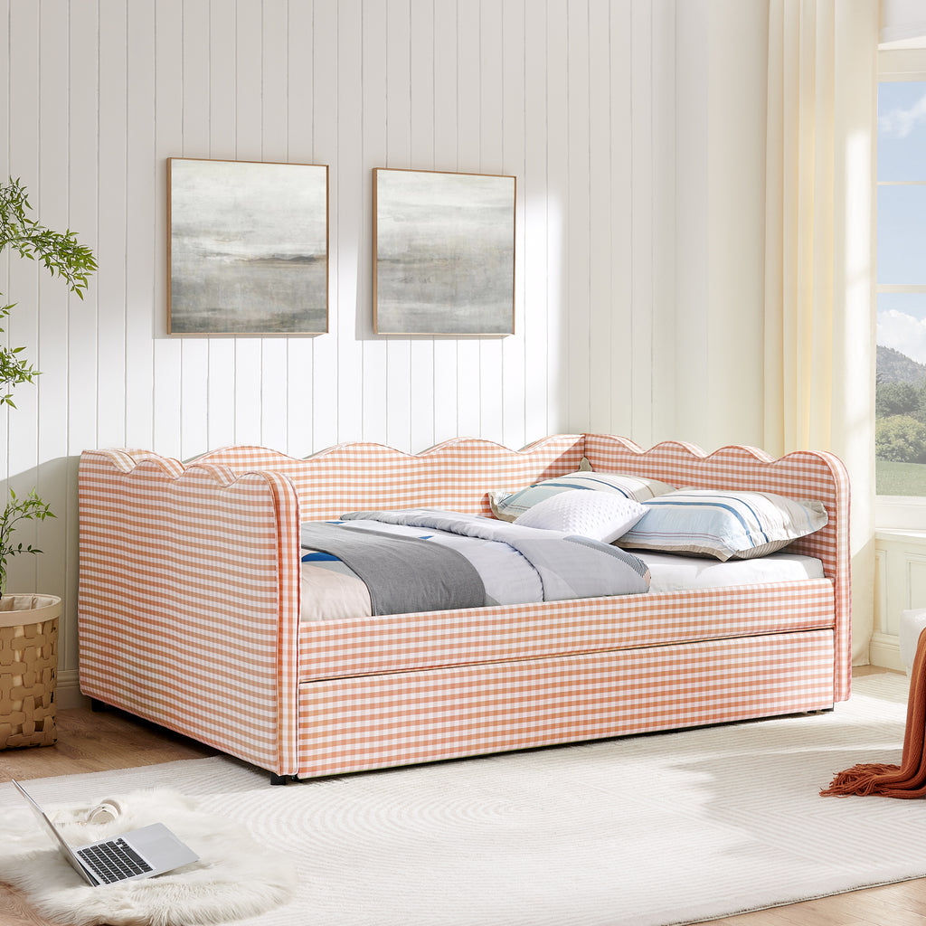 Full Size Cozy Gingham Daybed with Twin Size Trundle