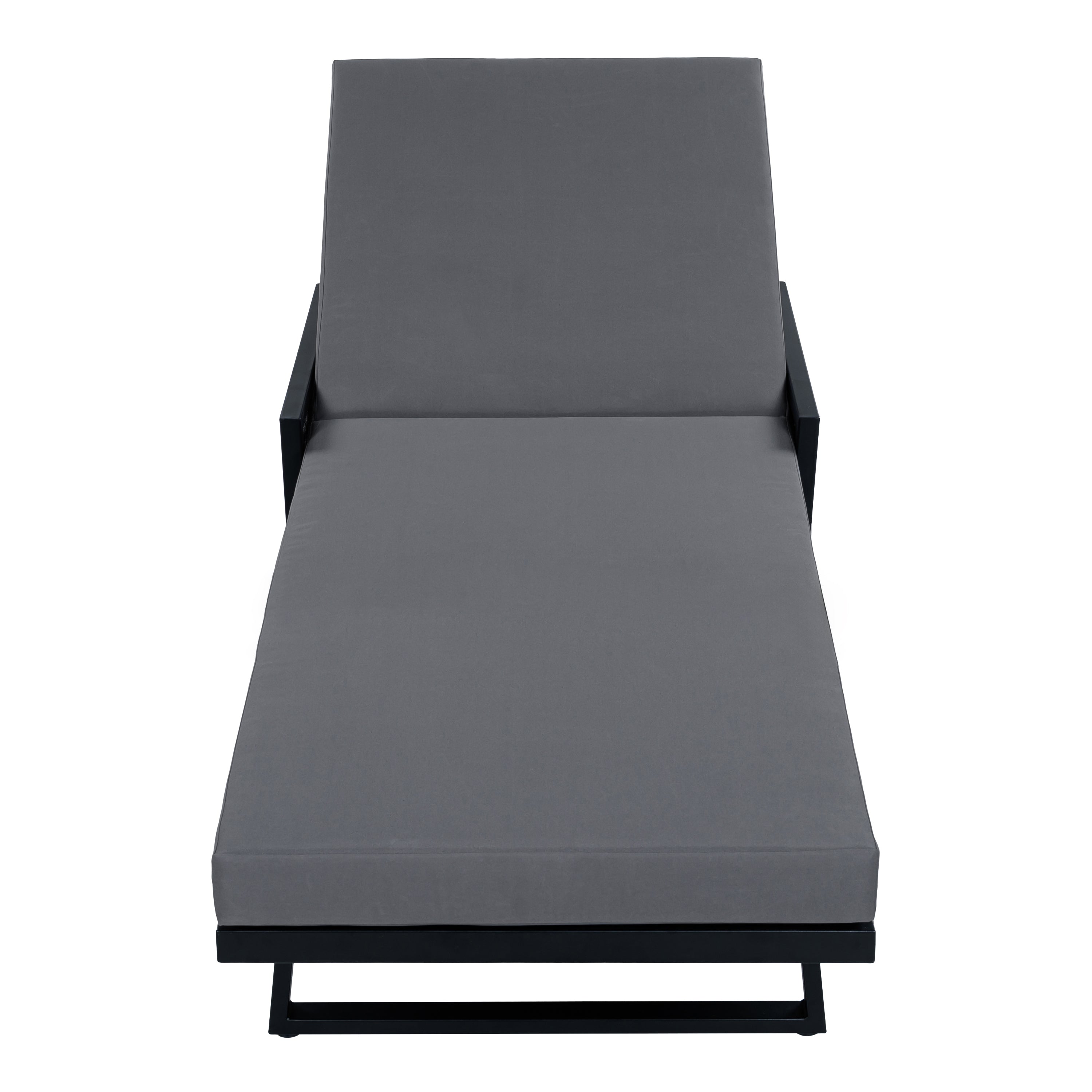 Black Iron Outdoor Chaise Lounge with Mixed Rope