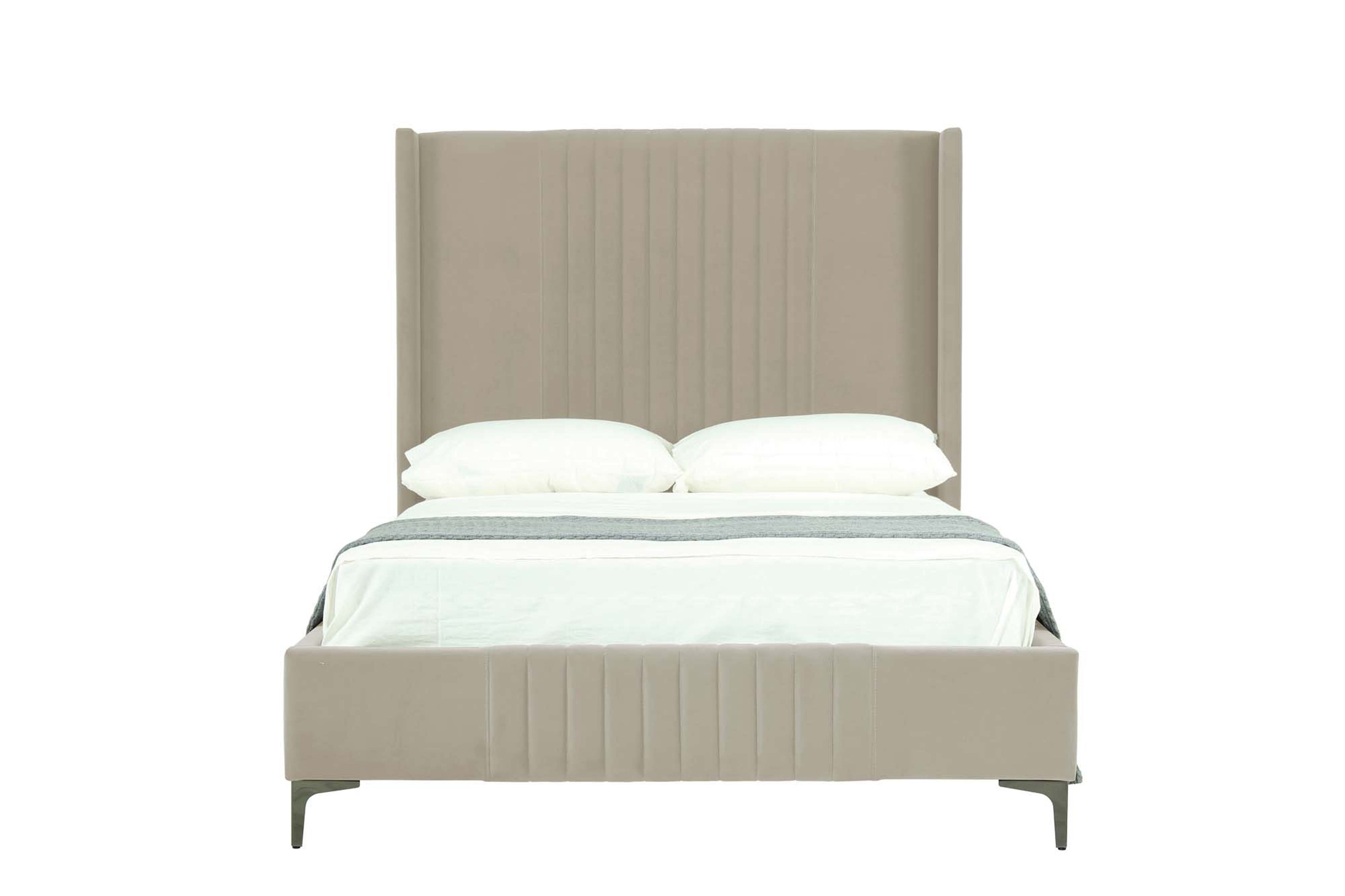 Promenade Upholstered Velvet Full Bed in Rustic