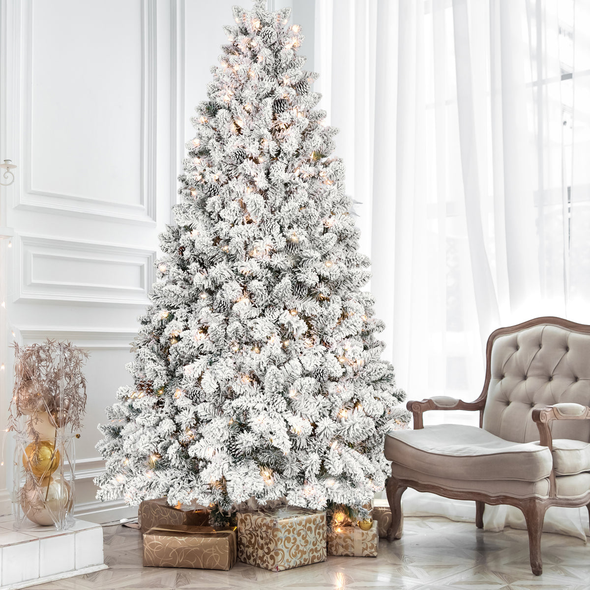 7.5FT Flocked Christmas Tree with 550 UL Lights and Pine Cones