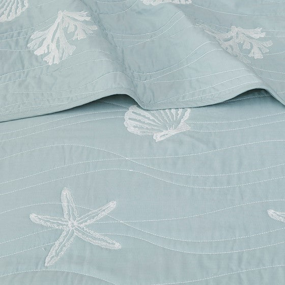 4 Piece Cotton Reversible Embroidered Quilt Set with Throw Pillow - Aqua King/Cal King