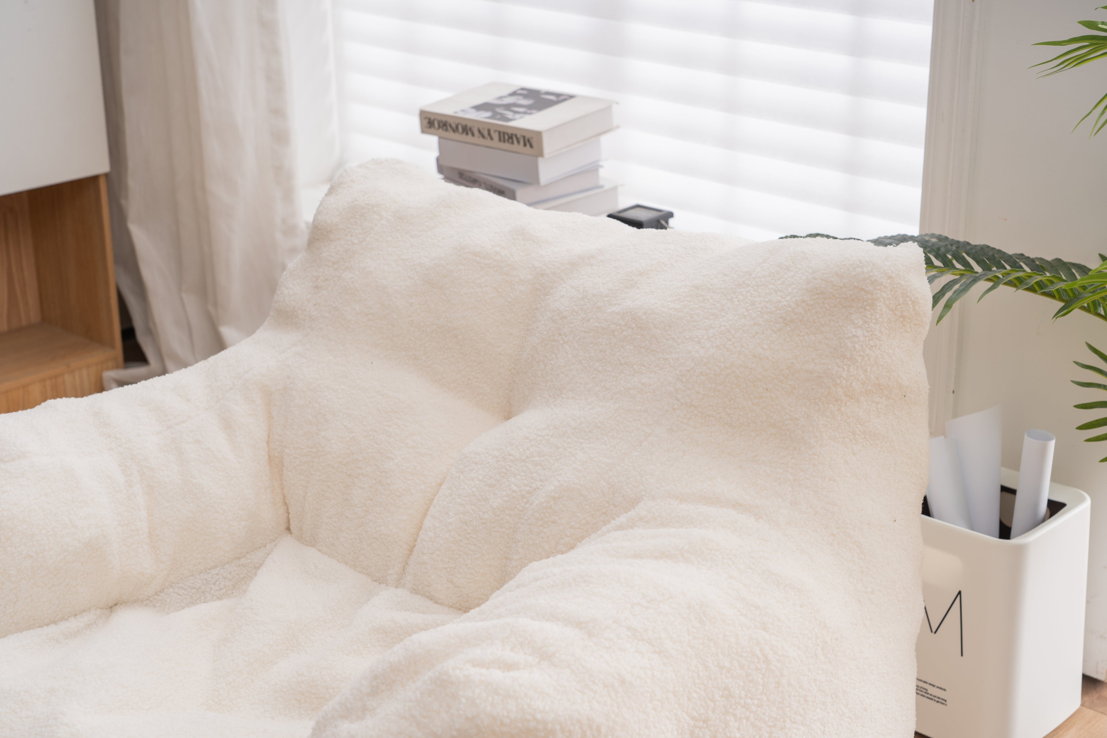 Soft Teddy Fabric Tufted Foam Bean Bag Chair