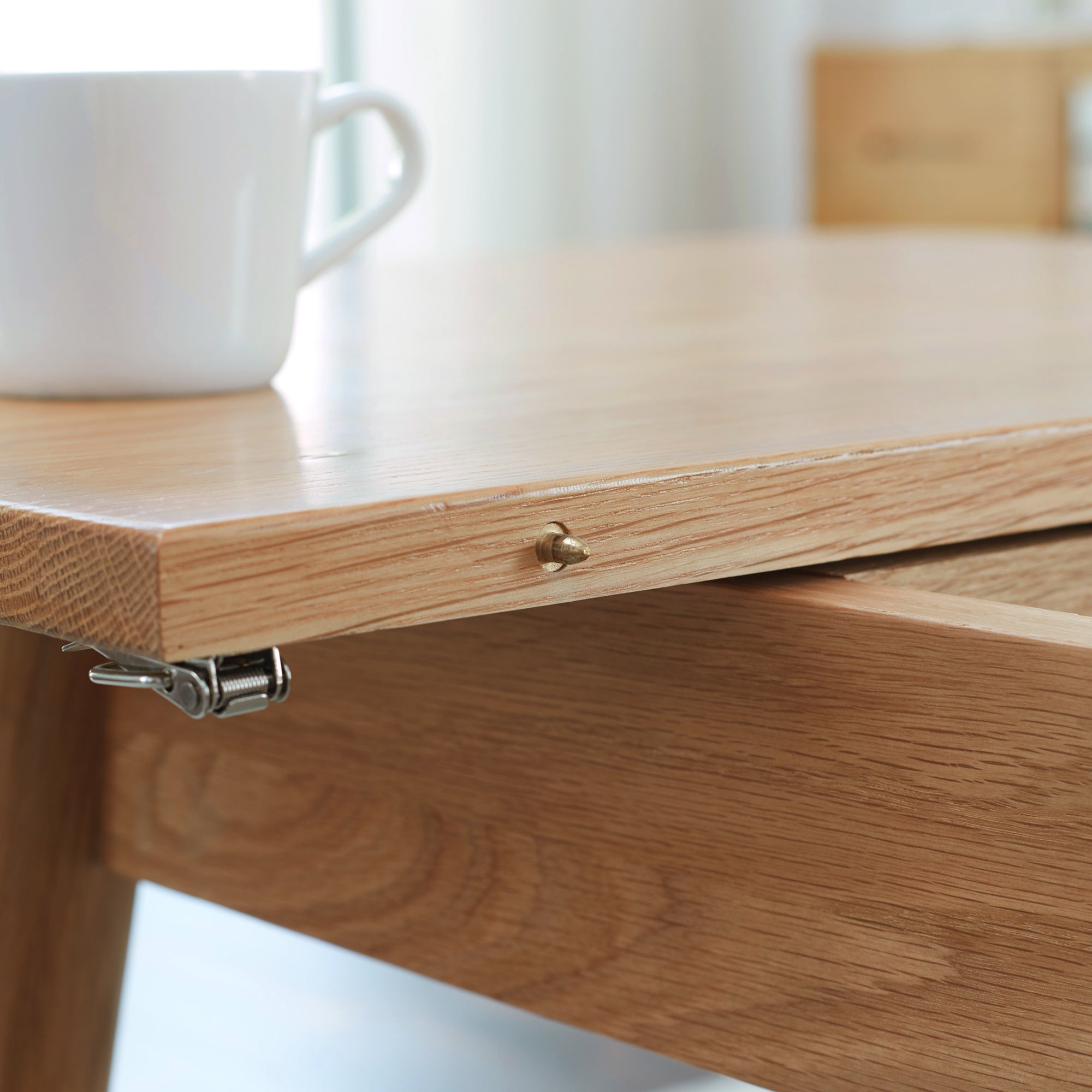 Natural Solid Oak Round Dining Table