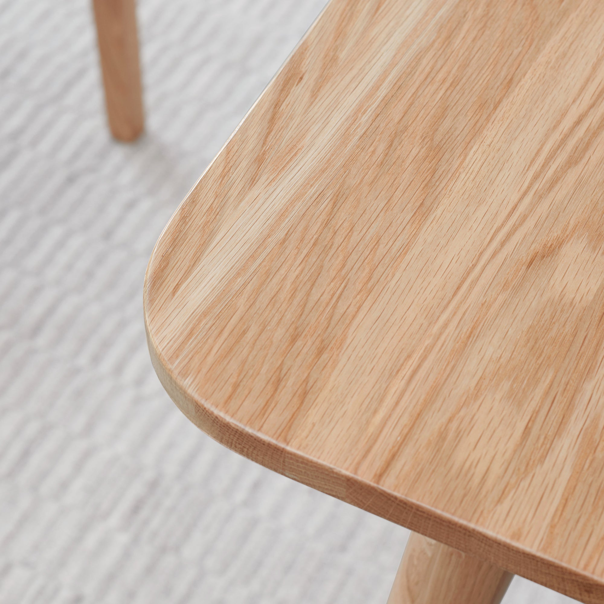 Natural Solid Oak Round Dining Table
