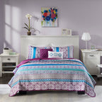 Full/Queen Reversible Quilt Set with Throw Pillows