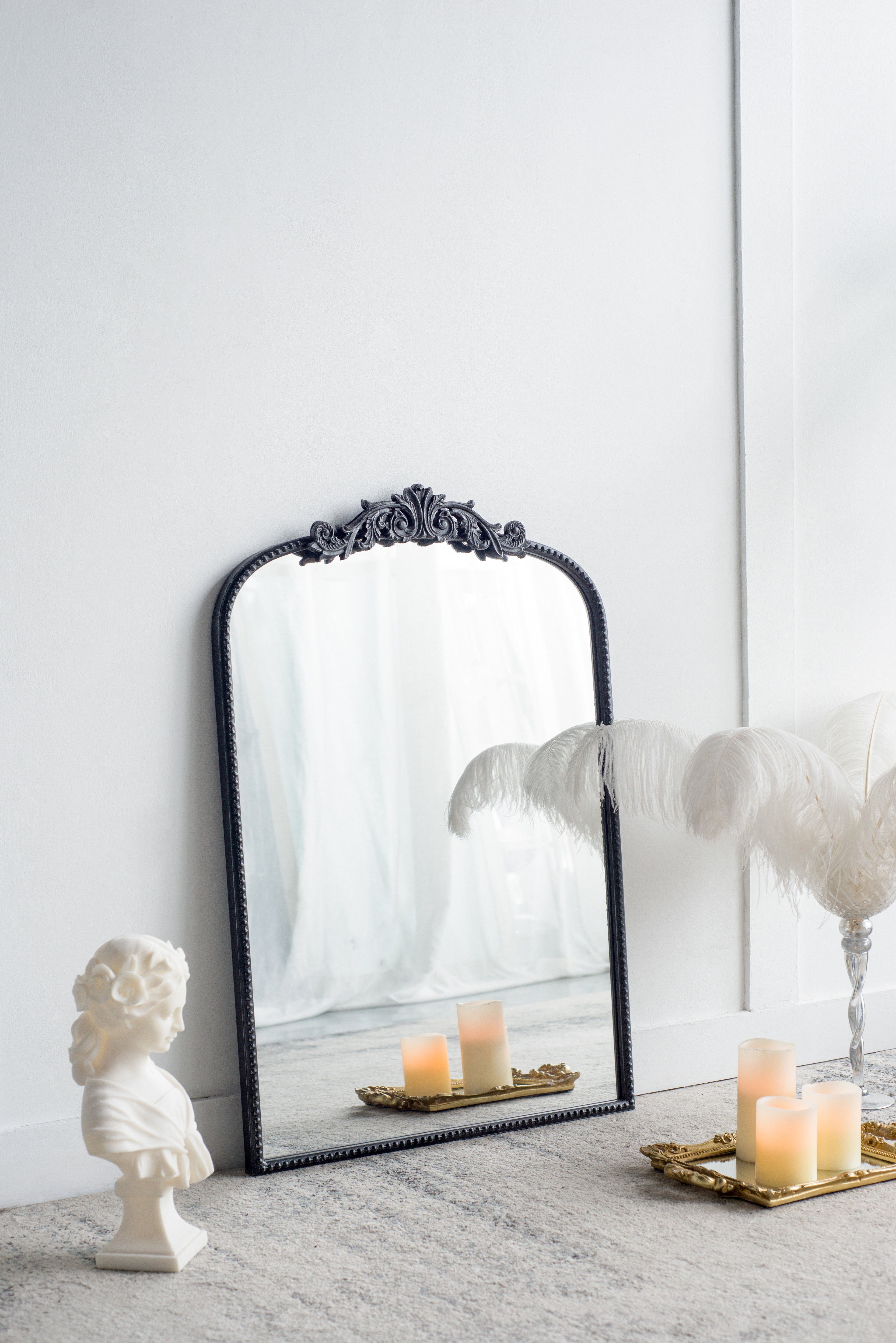 24" x 36" Classic Design Mirror