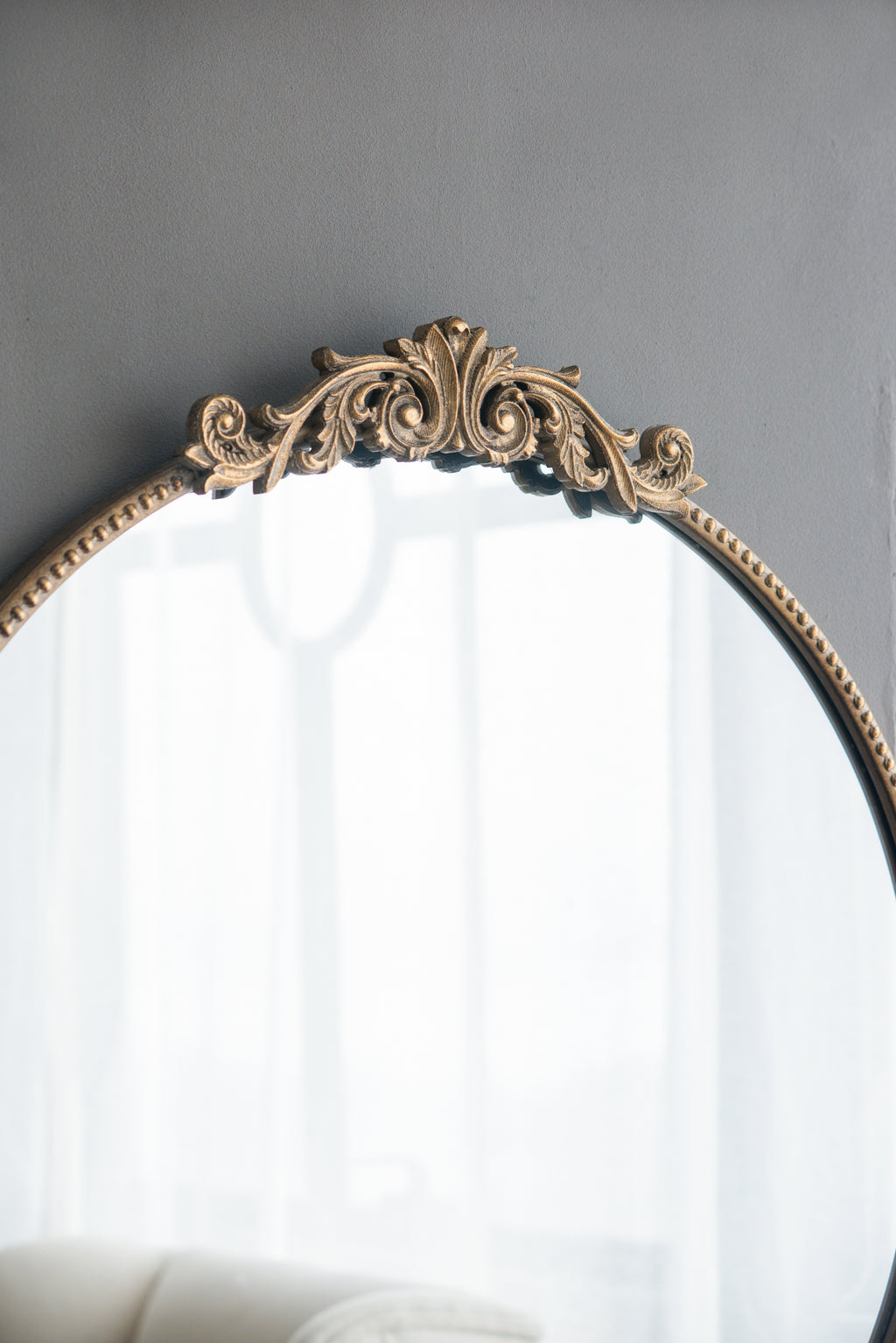 30" x 32" Round Mirror