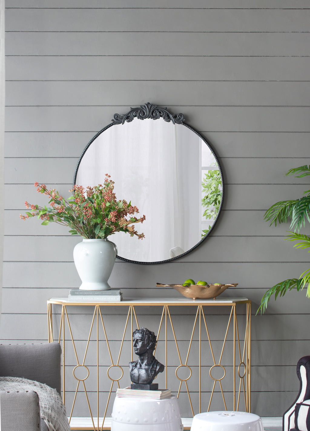 Classic Design Mirror with Round Shape and Baroque Inspired Frame