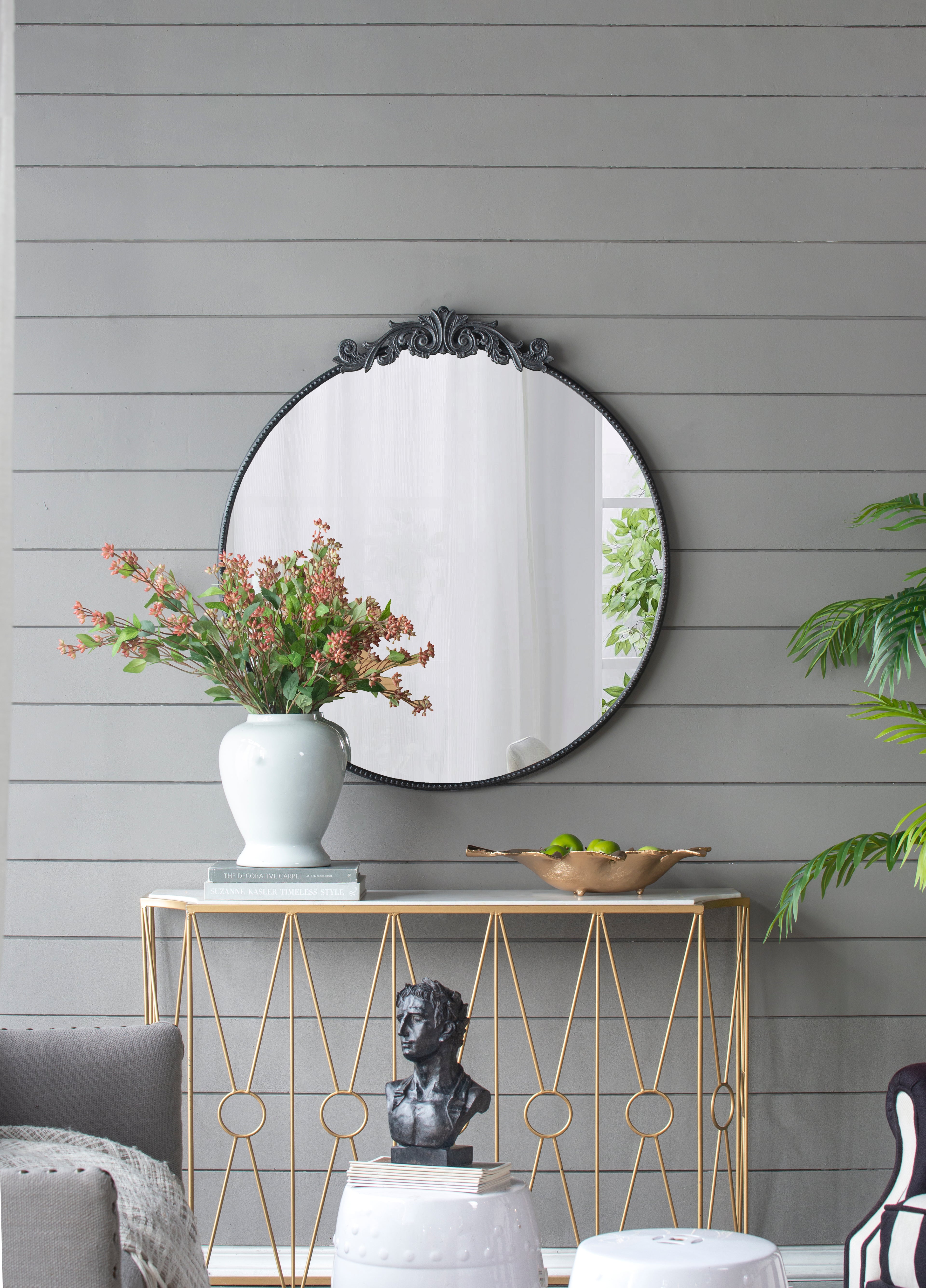 Classic Design Mirror with Round Shape and Baroque Inspired Frame