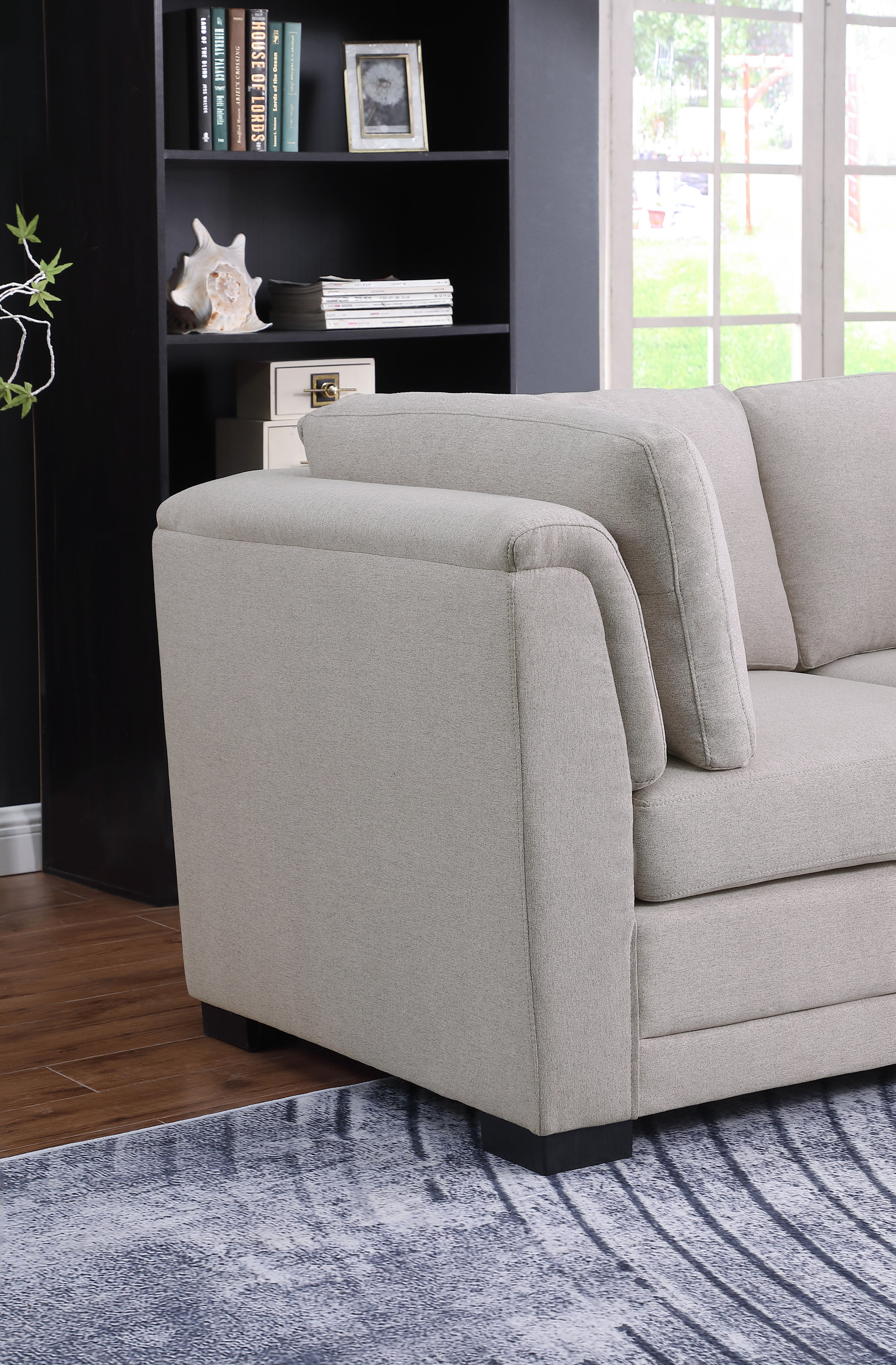 Kristin 121.5" Sectional Sofa