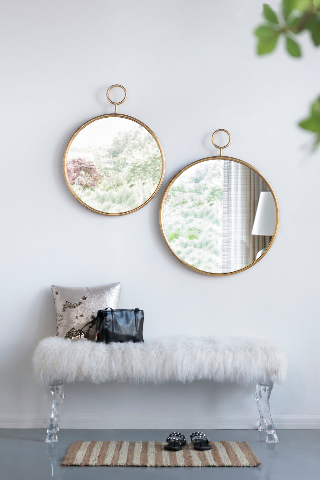 22" x 28" Circle Wall Mirror