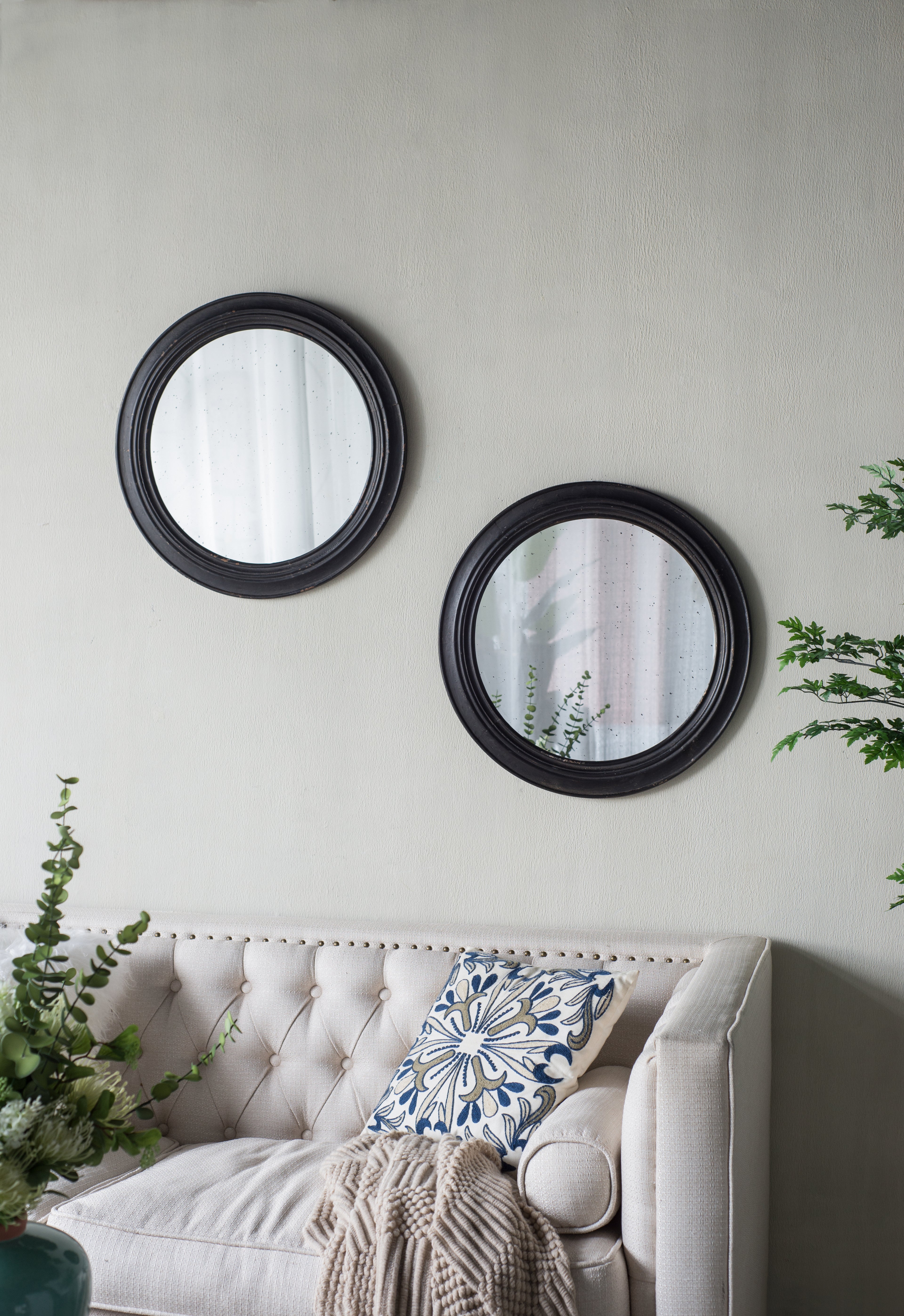 23.5" Circle Wall Mirror with Wooden Frame