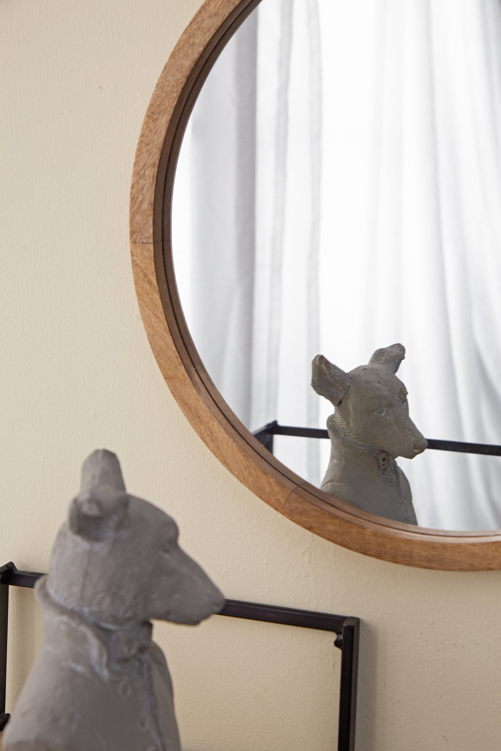 20" x 20" Circle Wall Mirror with Wooden Frame