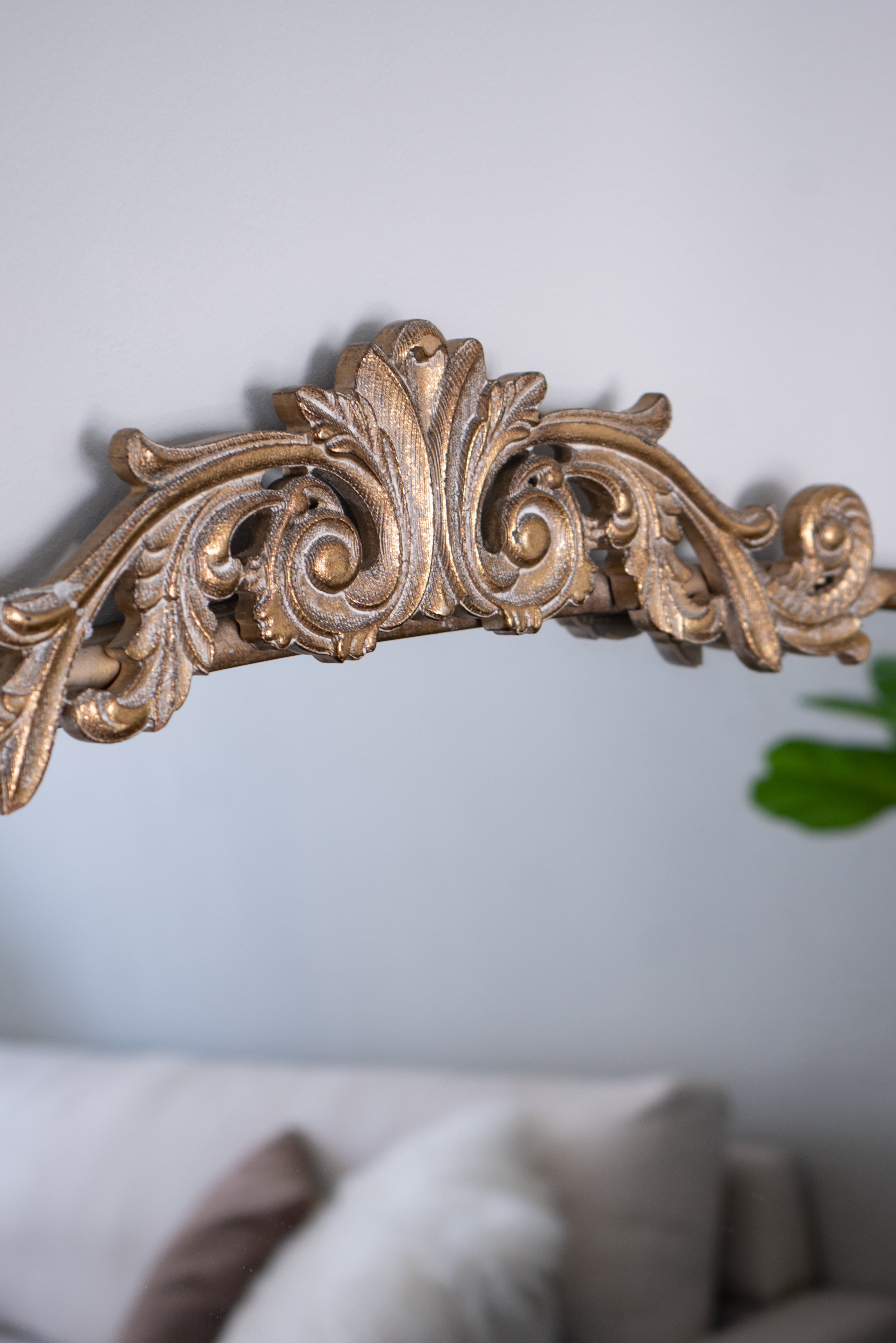40" x 31" Classic Design Bathroom Mirror