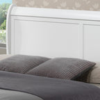 Elegant Traditional Full Bed in Crisp