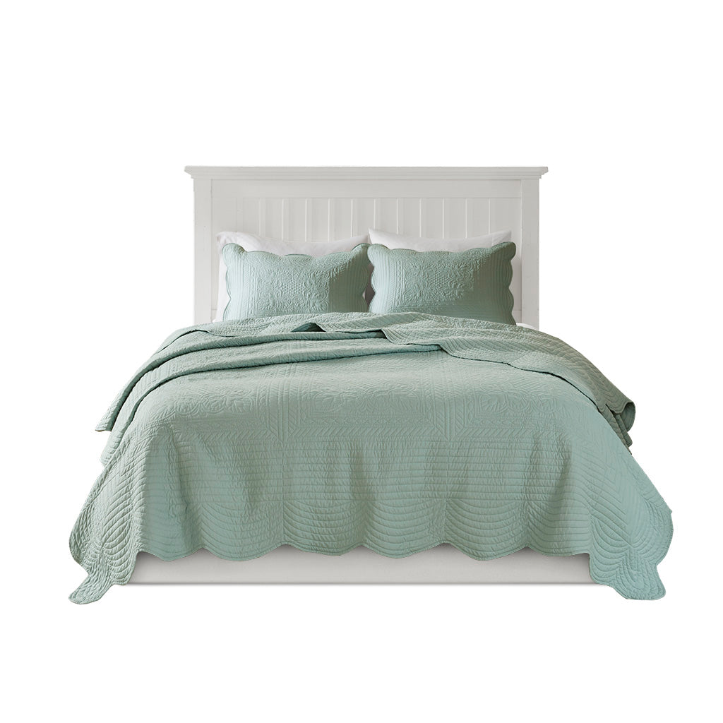 3 Piece Reversible Scalloped Edge Quilt Set - Seafoam