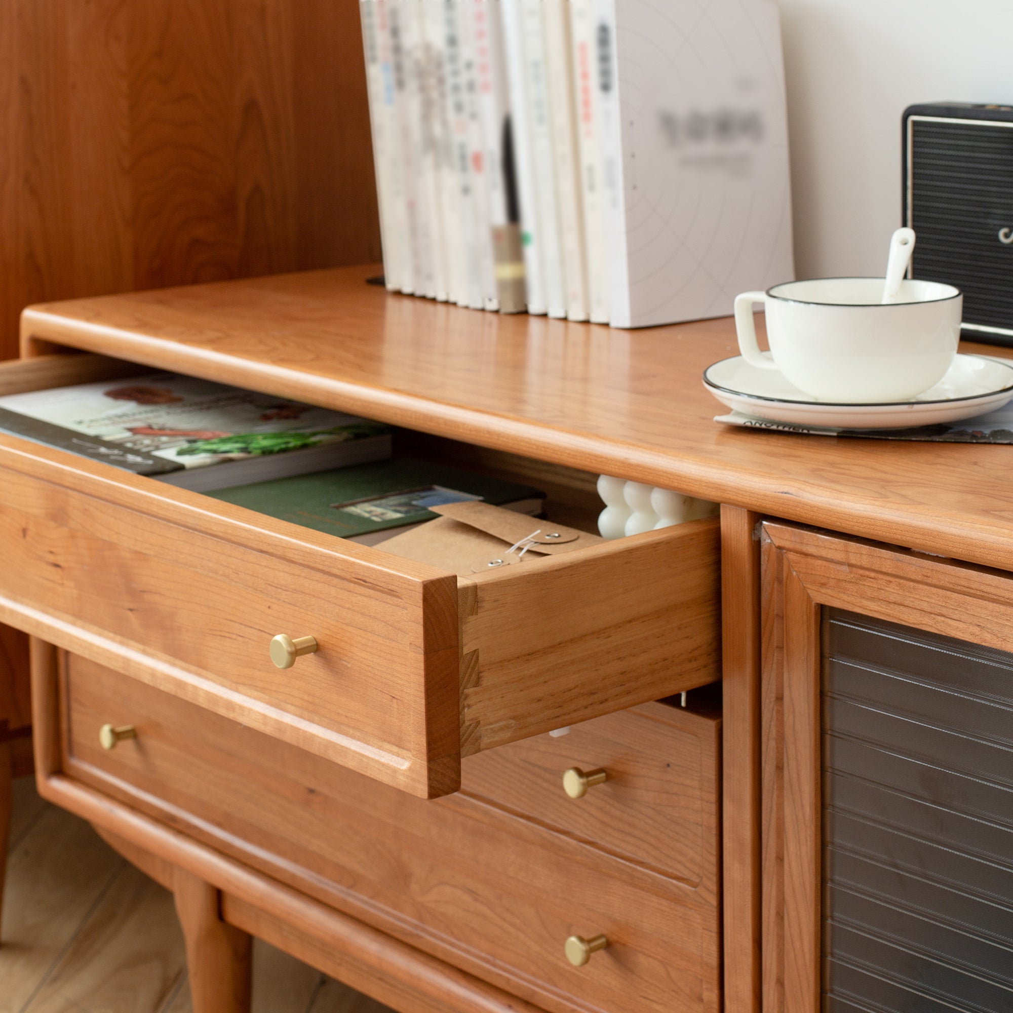 North America FAS Grade Solid Cherry Wood TV Cabinet