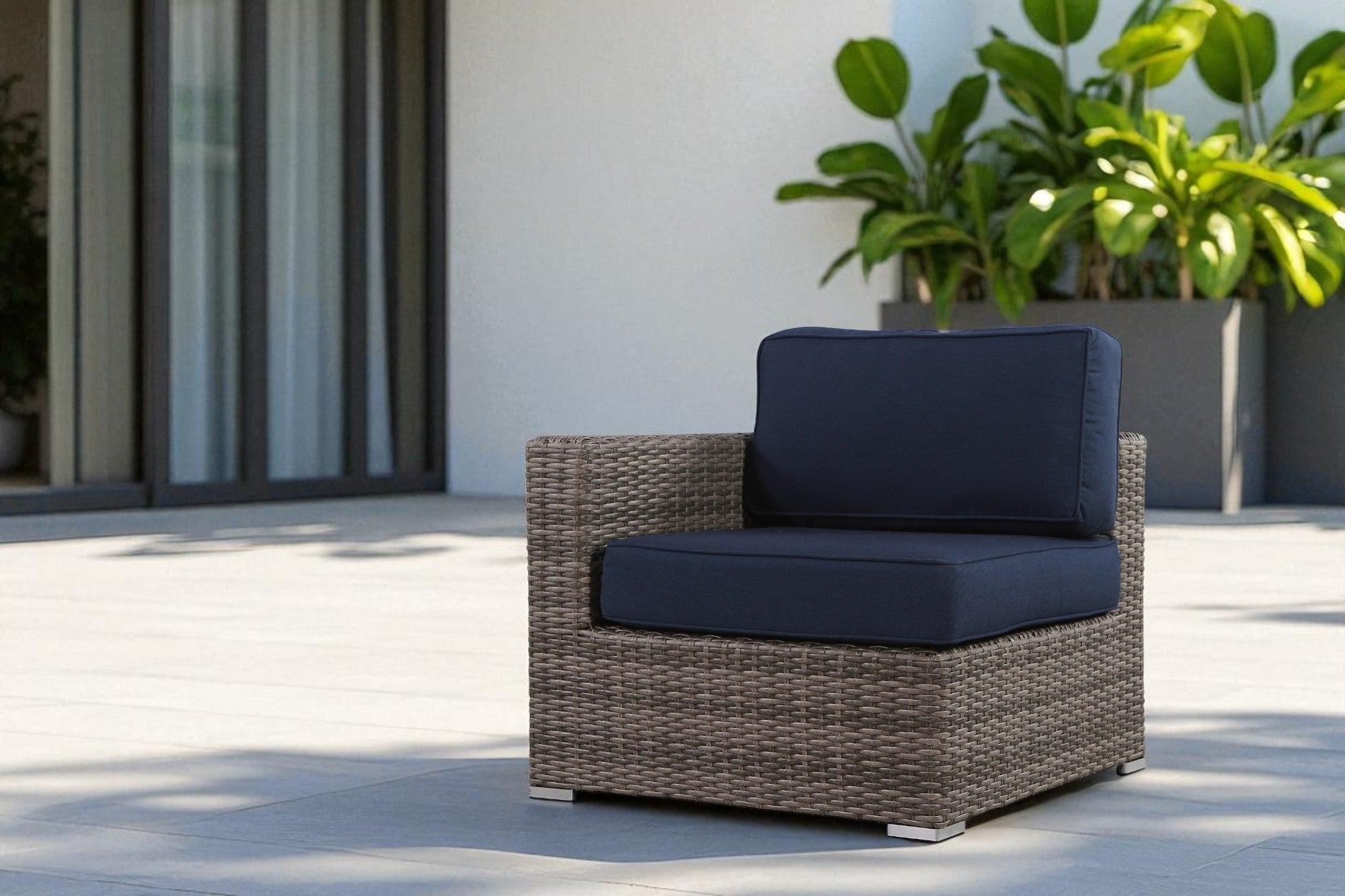 Wicker R L Sectional