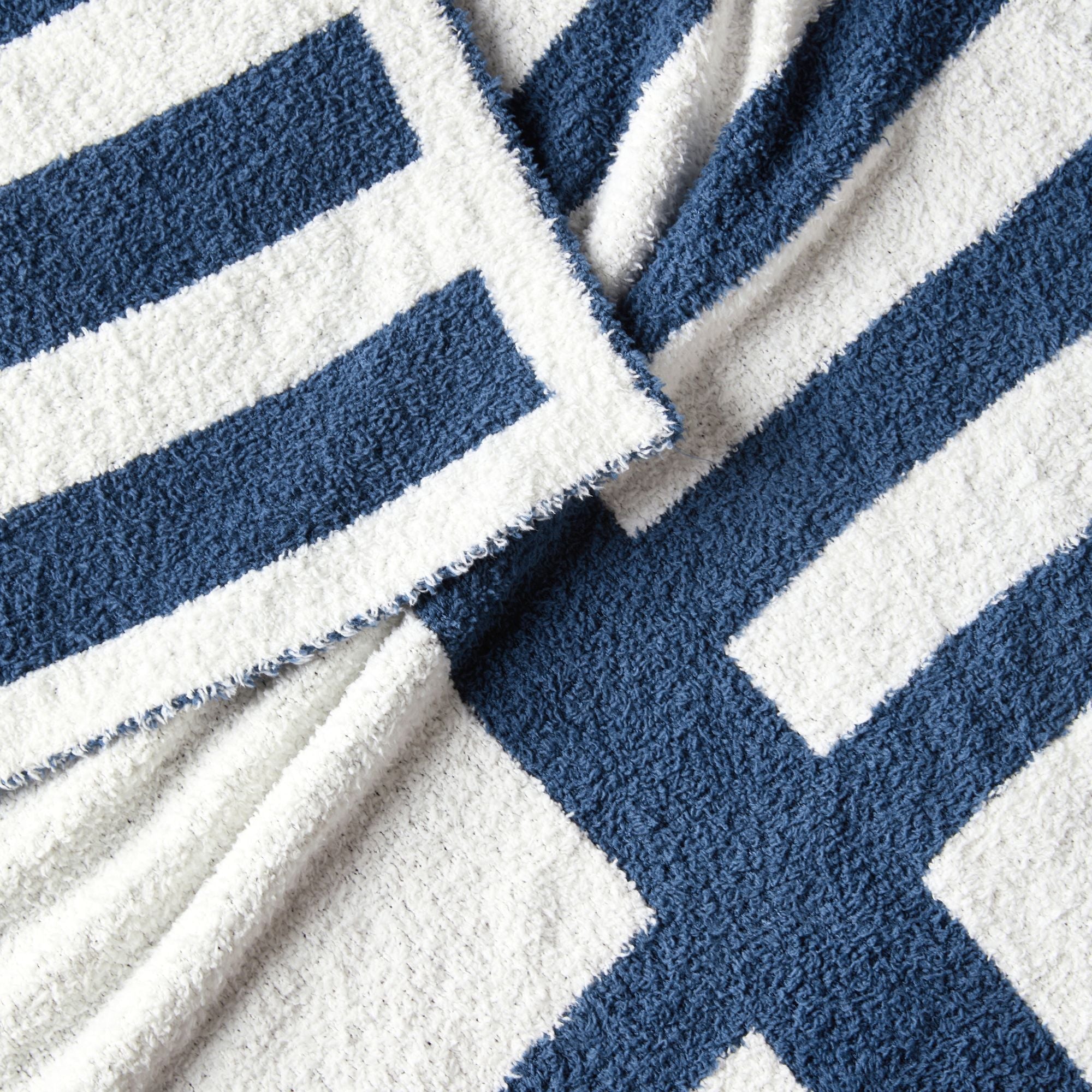 Cozy Stretch Throw Blanket