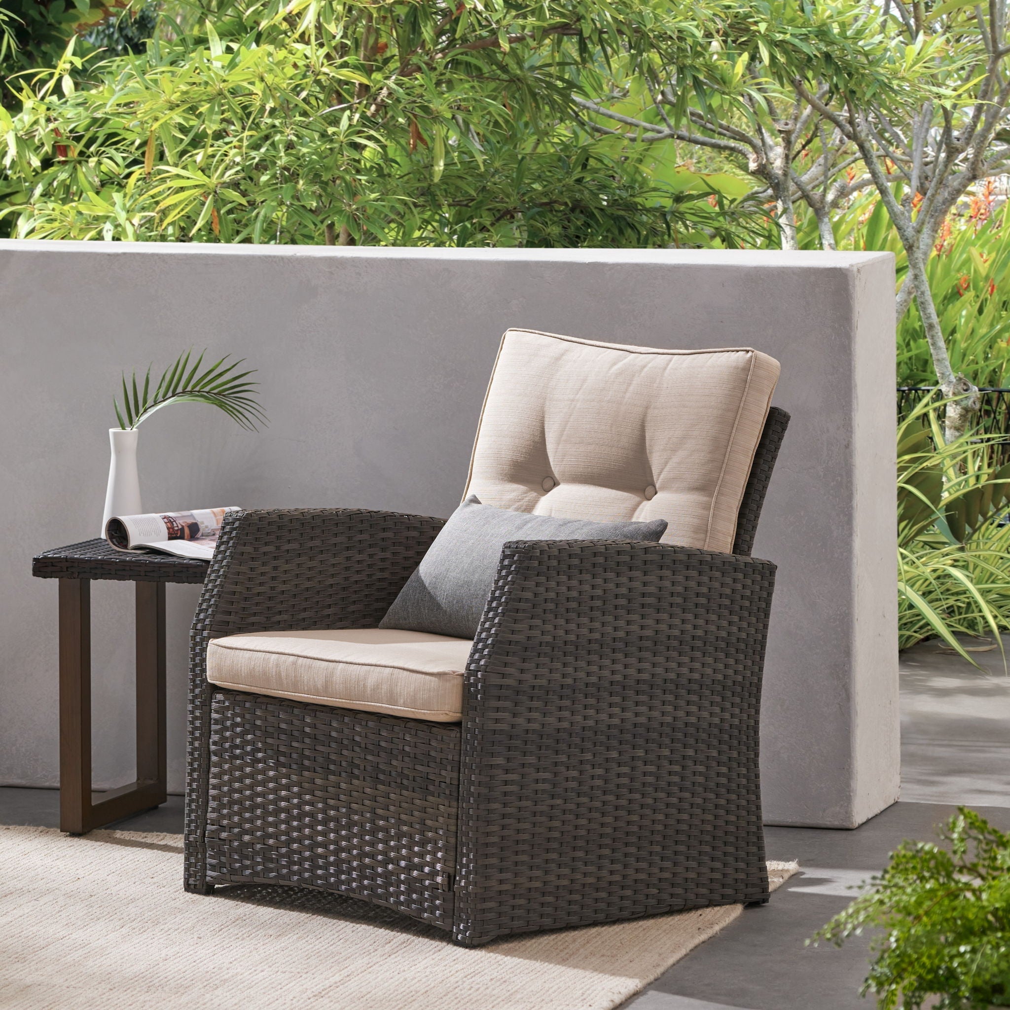 St Marta Single Sofa Outdoor Relaxation