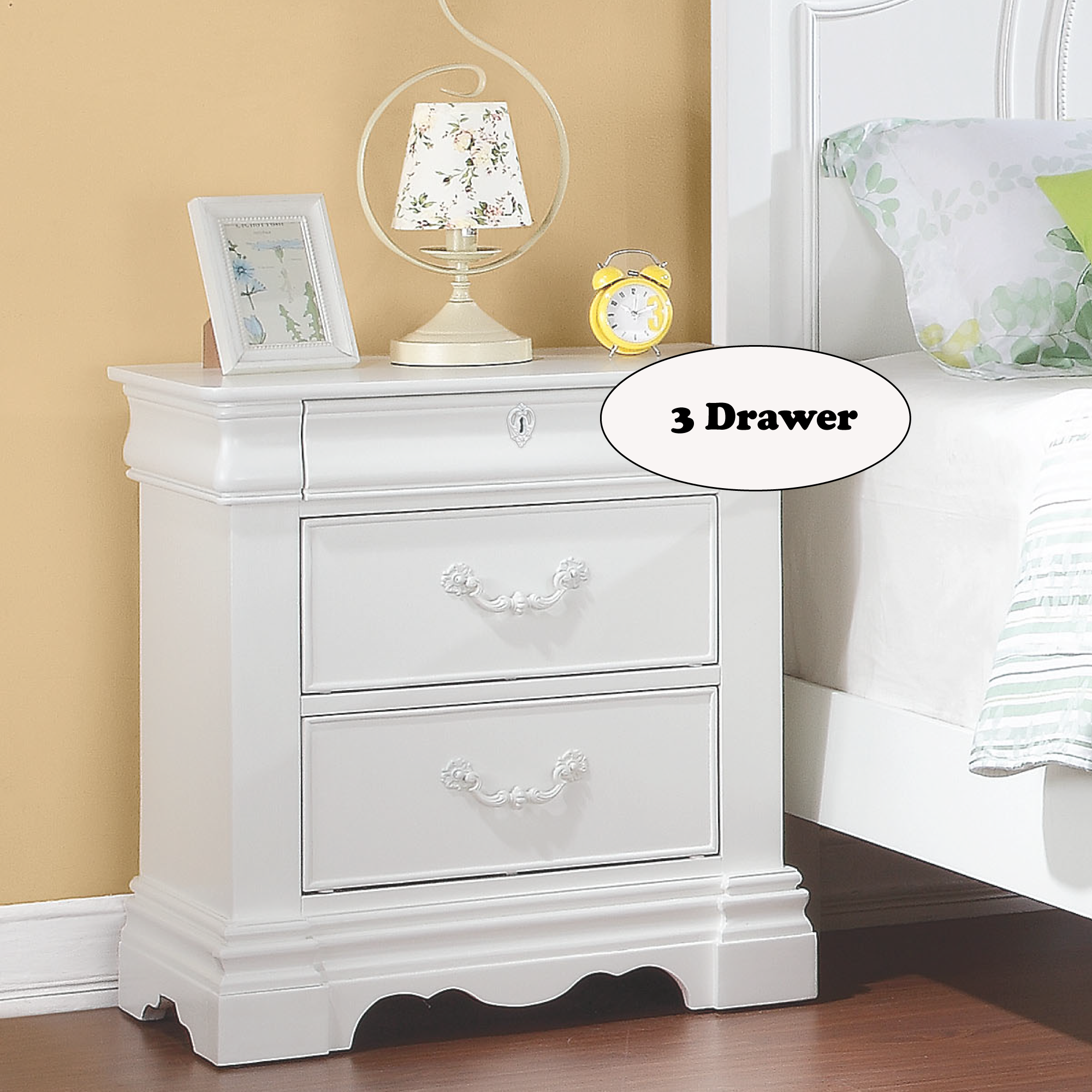 Estrella Nightstand