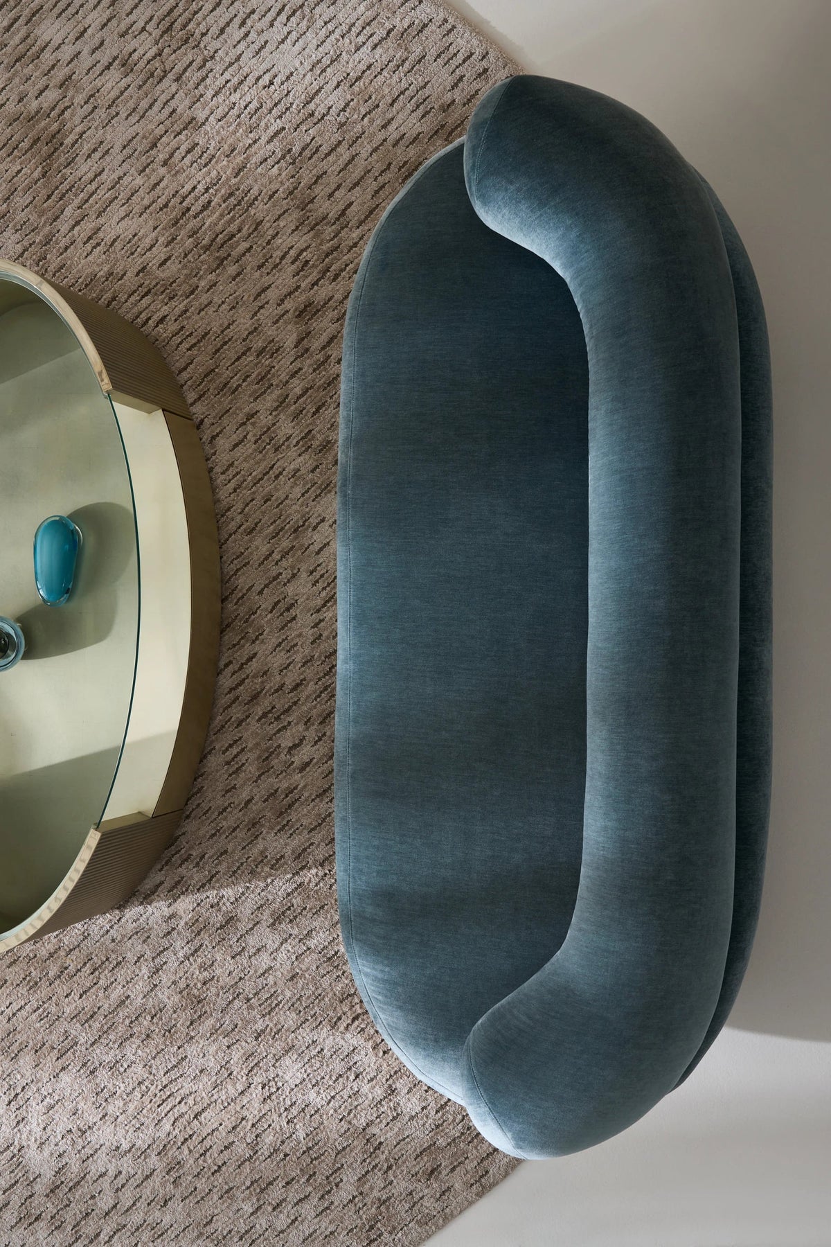 Love Oval Cocktail Table