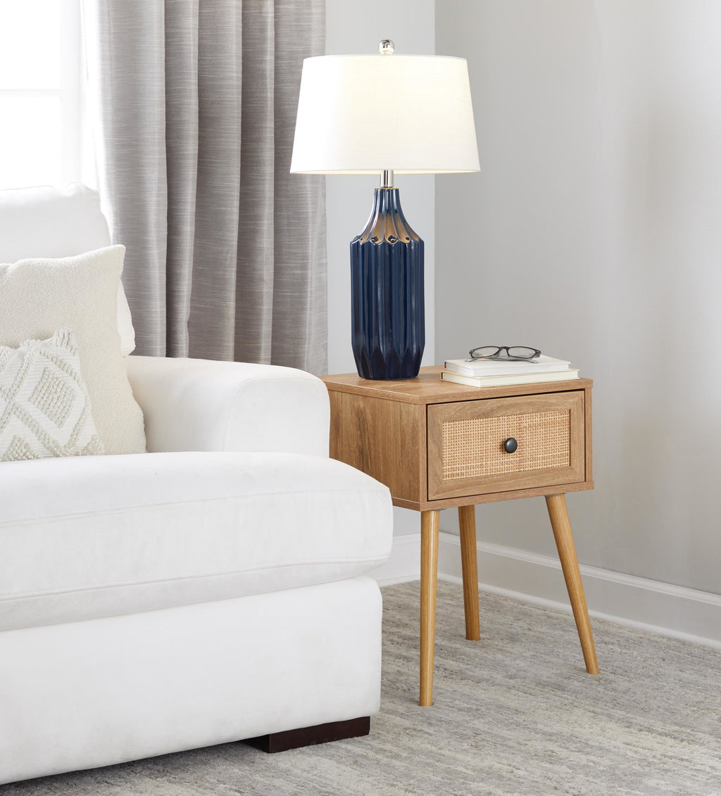 23" Contemporary Ceramic Table Lamp in Gloss