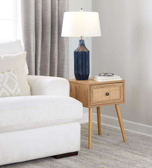 23" Contemporary Ceramic Table Lamp in Gloss