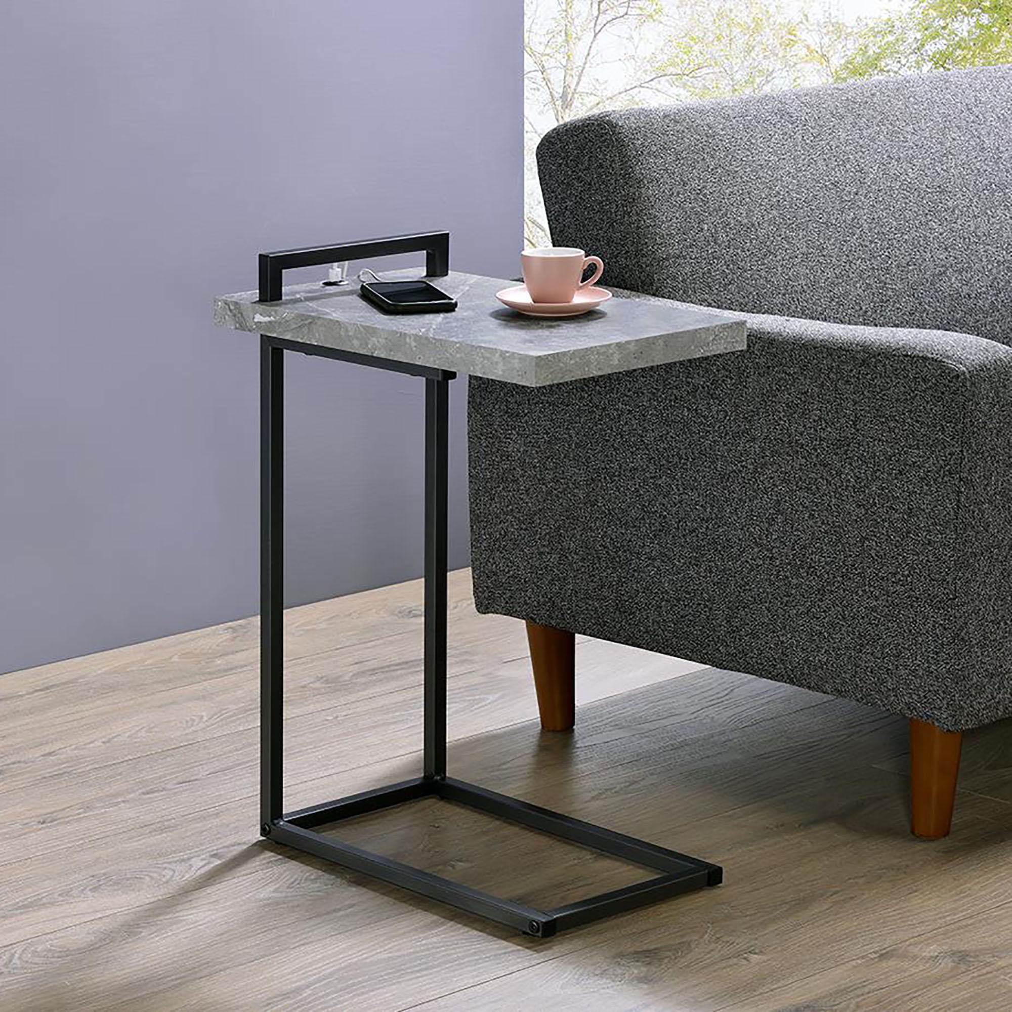 Stetsonia - C-Table With USB Charging Port