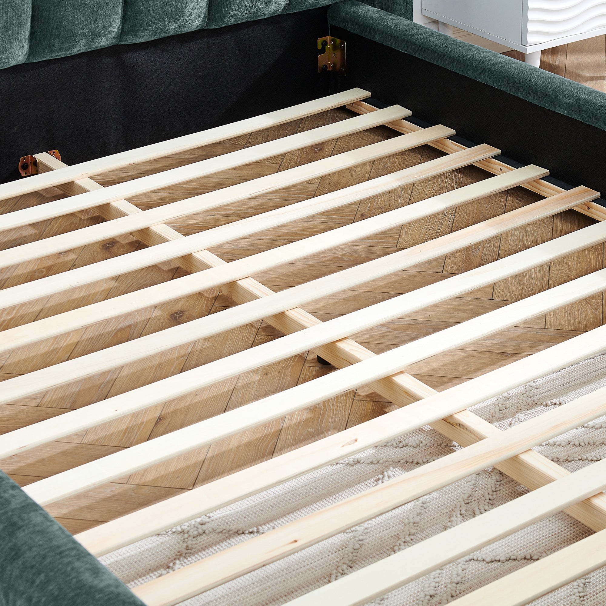 Queen Size Upholstered Bed Frame with Thick Fabric