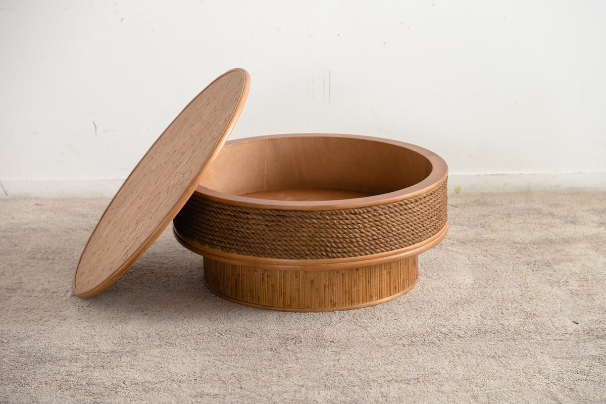 31.5-Inch Round Retro Coffee Table With Flip-Top Cover, Natural