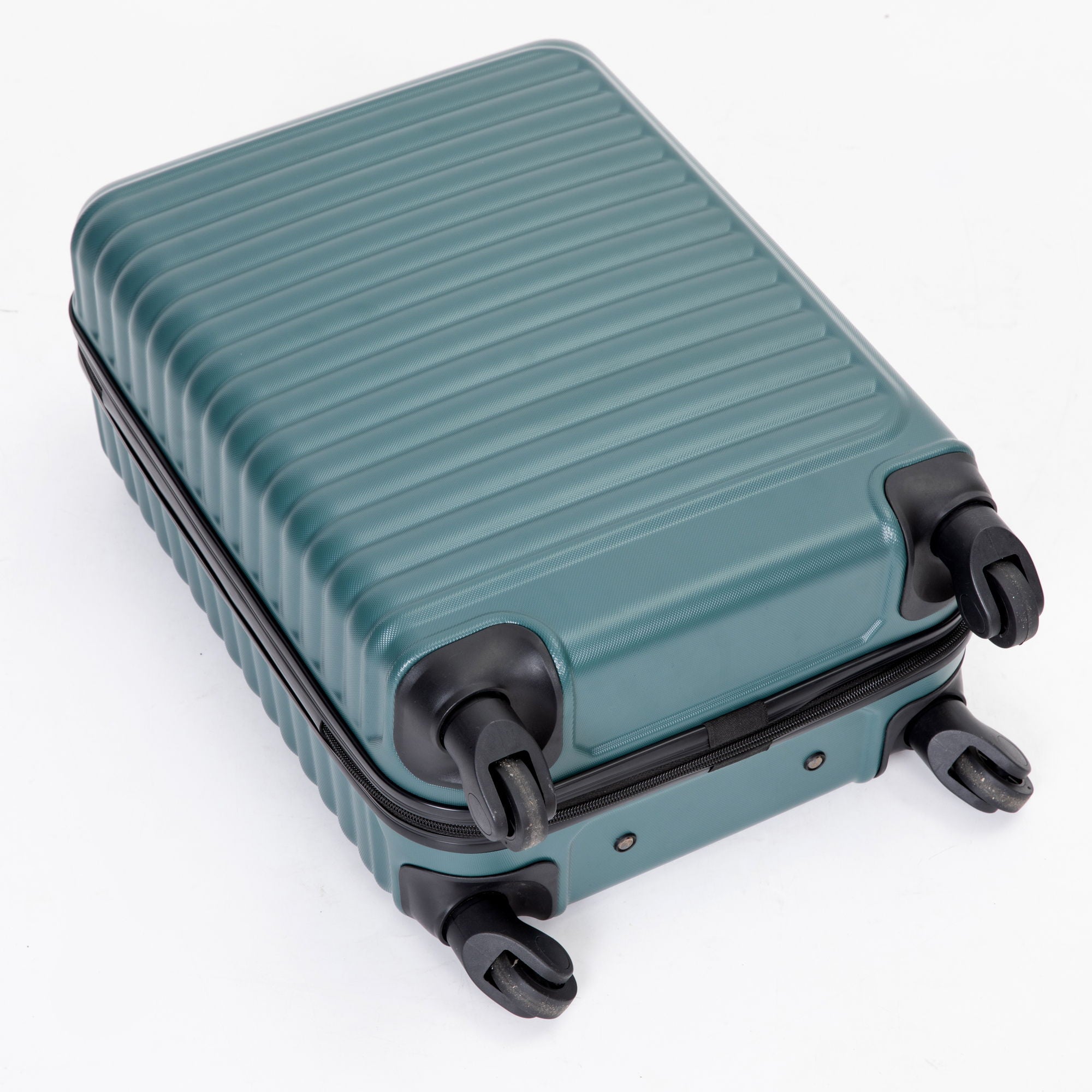 20" Carry-On Lightweight Hardside Luggage with Spinner Wheels