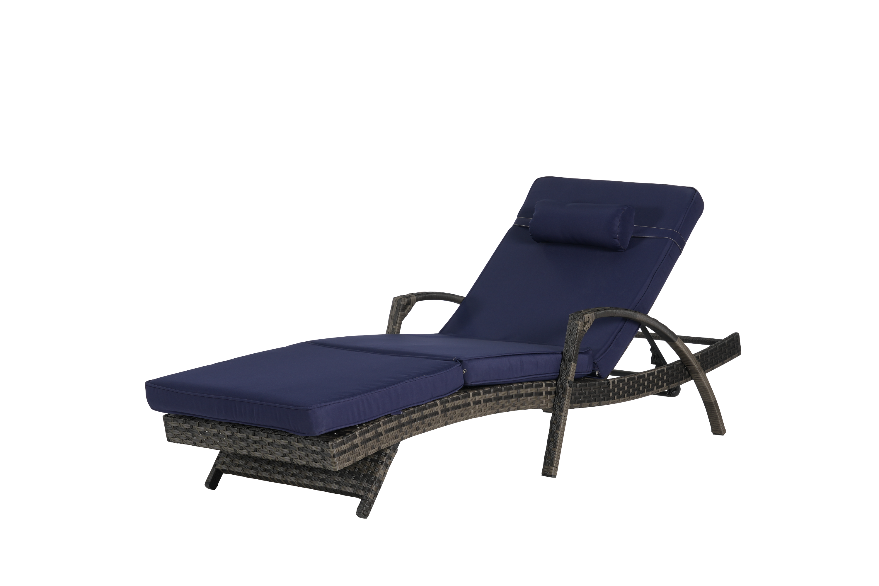 Outdoor Wicker Reclining Chair Set of 2 with Cushions