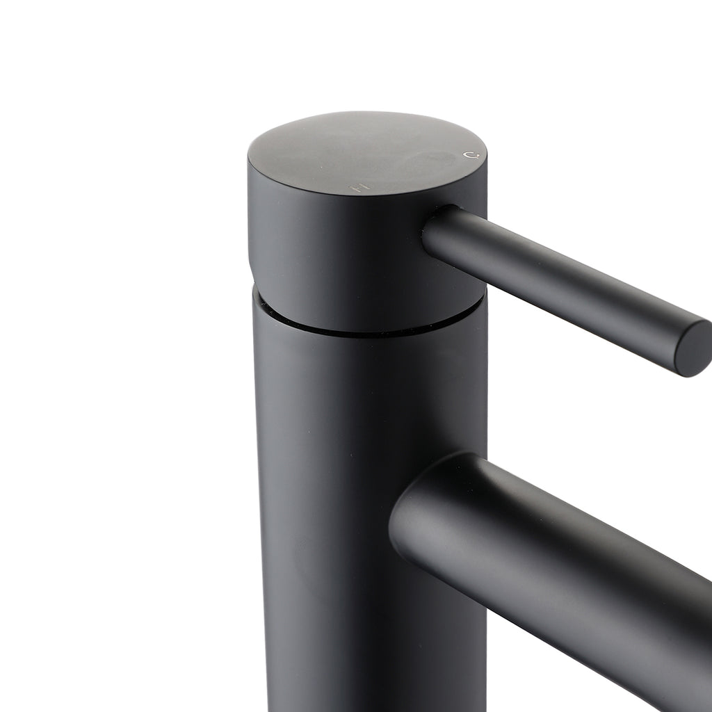 Single Hole Single Handle Bathroom Sink Faucet