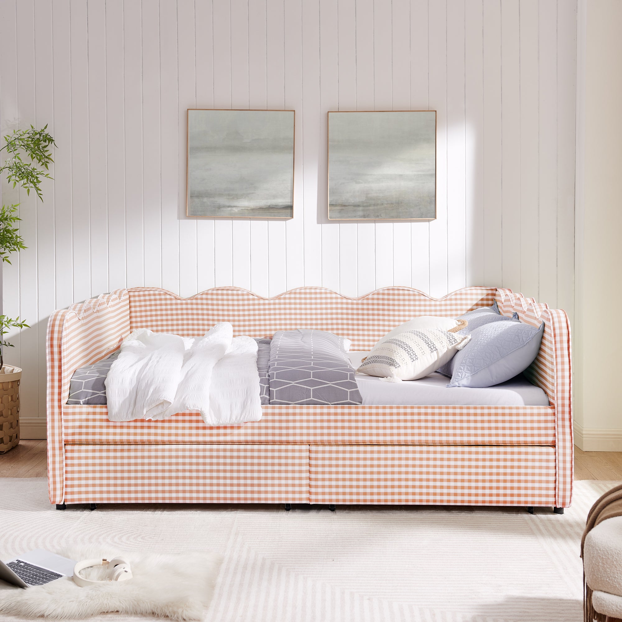 Queen Size Cozy Gingham Daybed with Storage Drawers