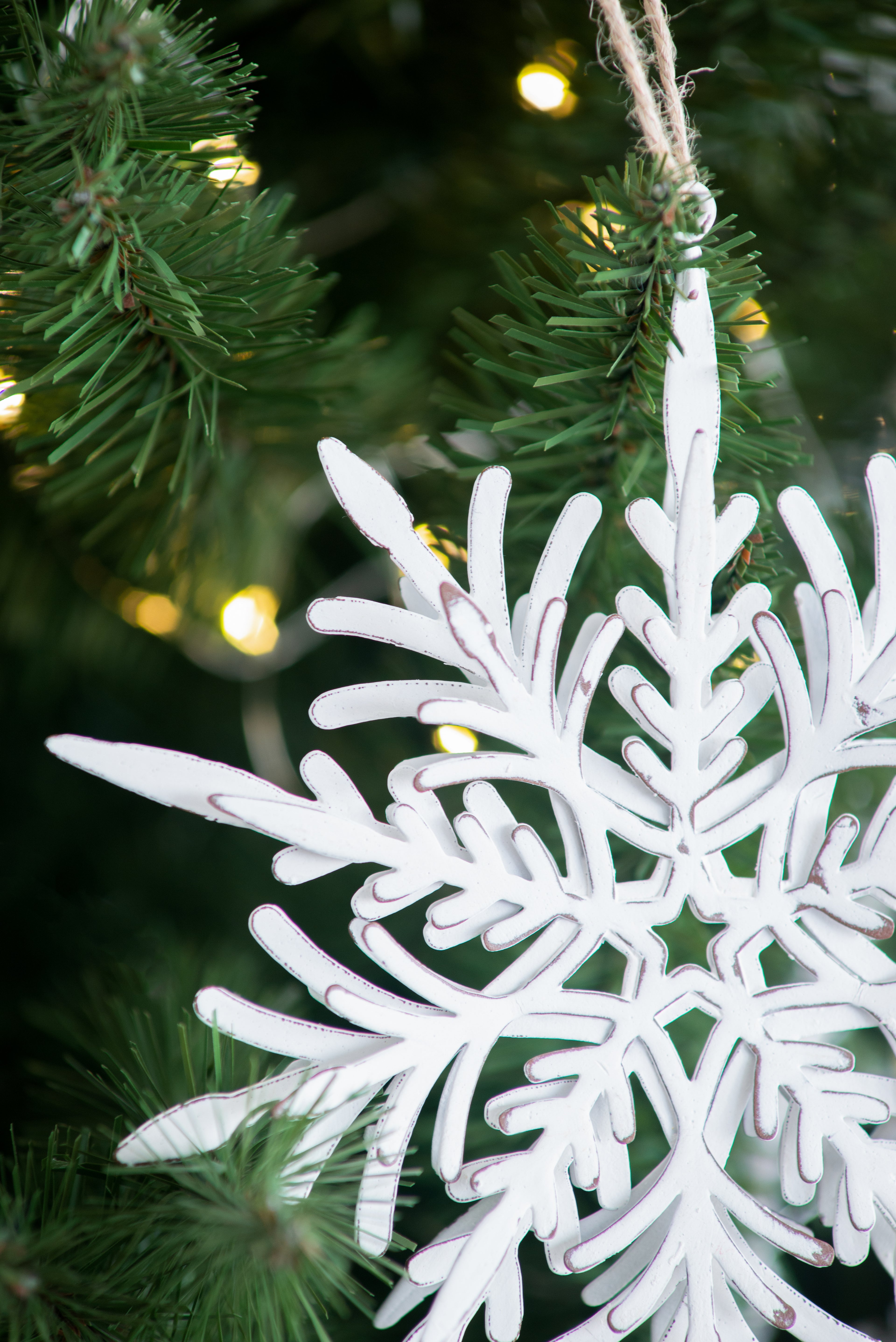 Iron Snowflake Hanger - Set of 6 Decorative Ornaments