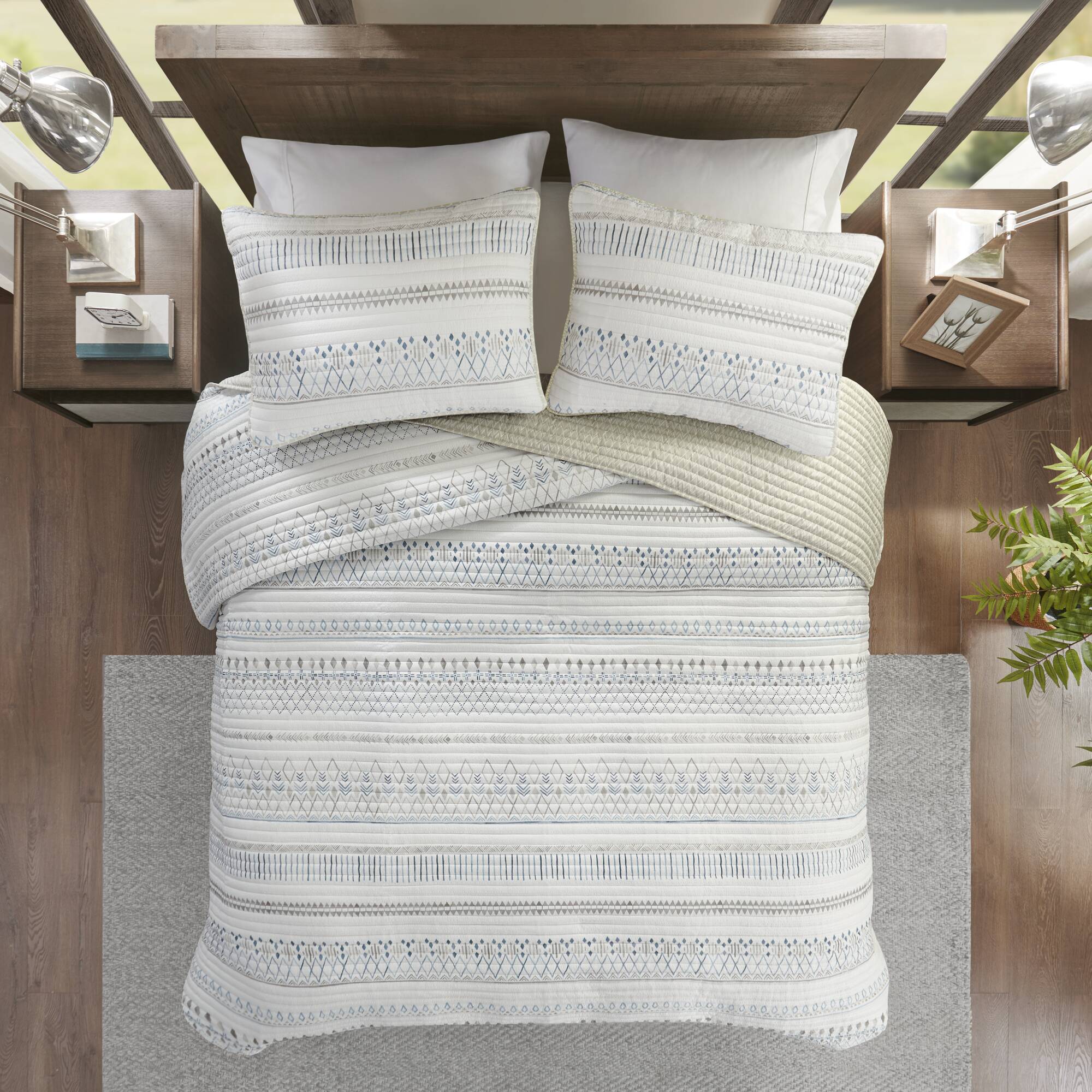 3 Piece Seersucker Quilt Set Taupe/Blue Full/Queen