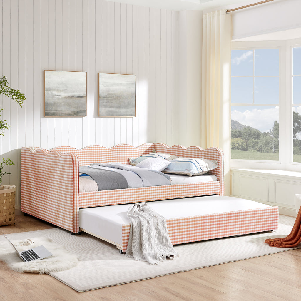 Full Size Cozy Gingham Daybed with Twin Size Trundle
