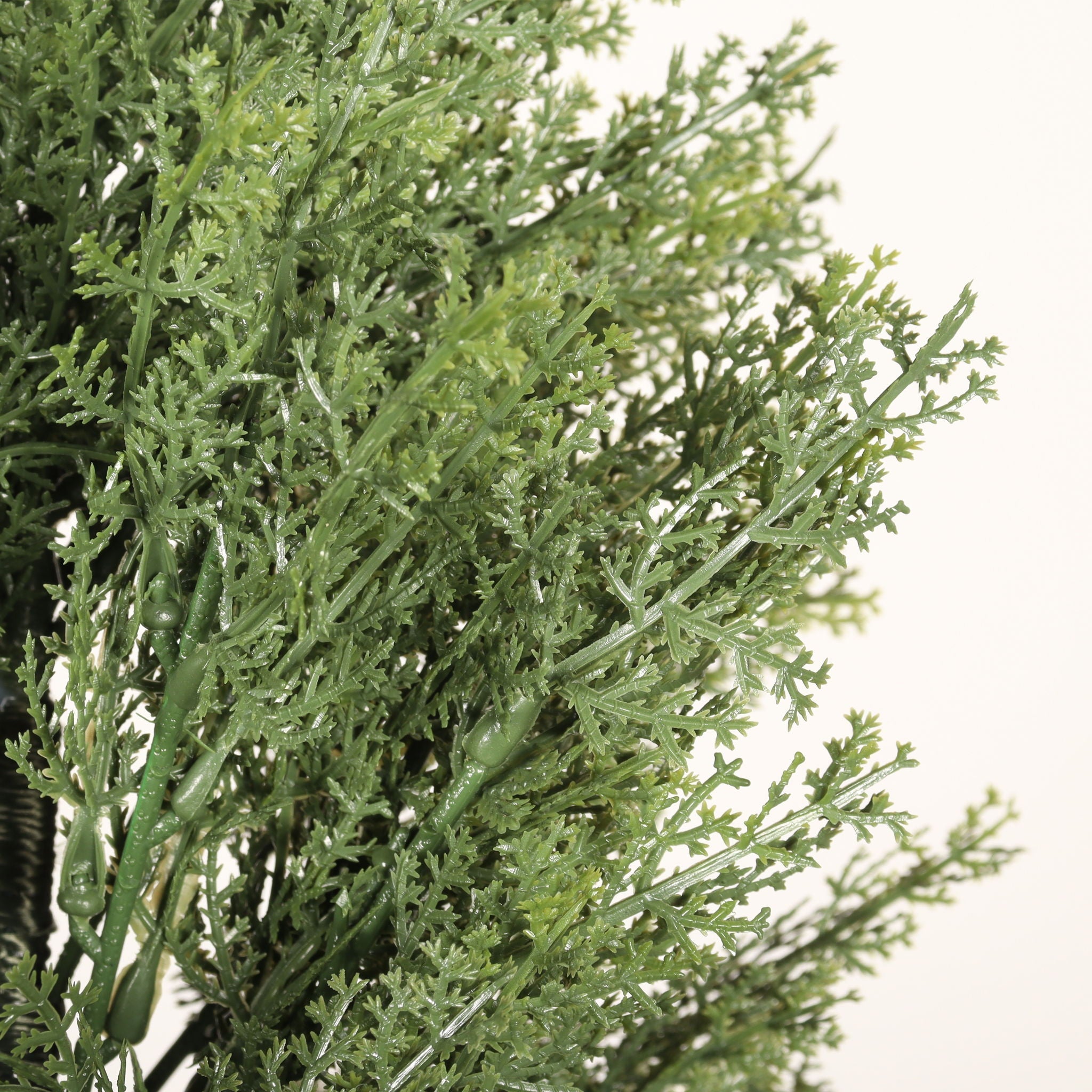 Realistic Artificial Cypress Tree, UV Resistant Indoor / Outdoor Topiary Plant For Garden Or Entryway Decoration - Green Leaves
