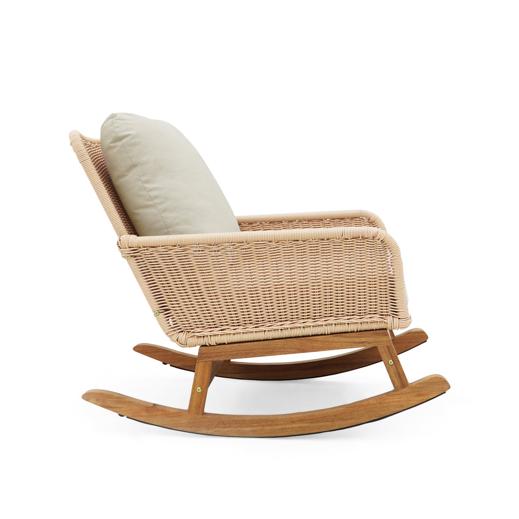 Contemporary Minimalist Patio Seating