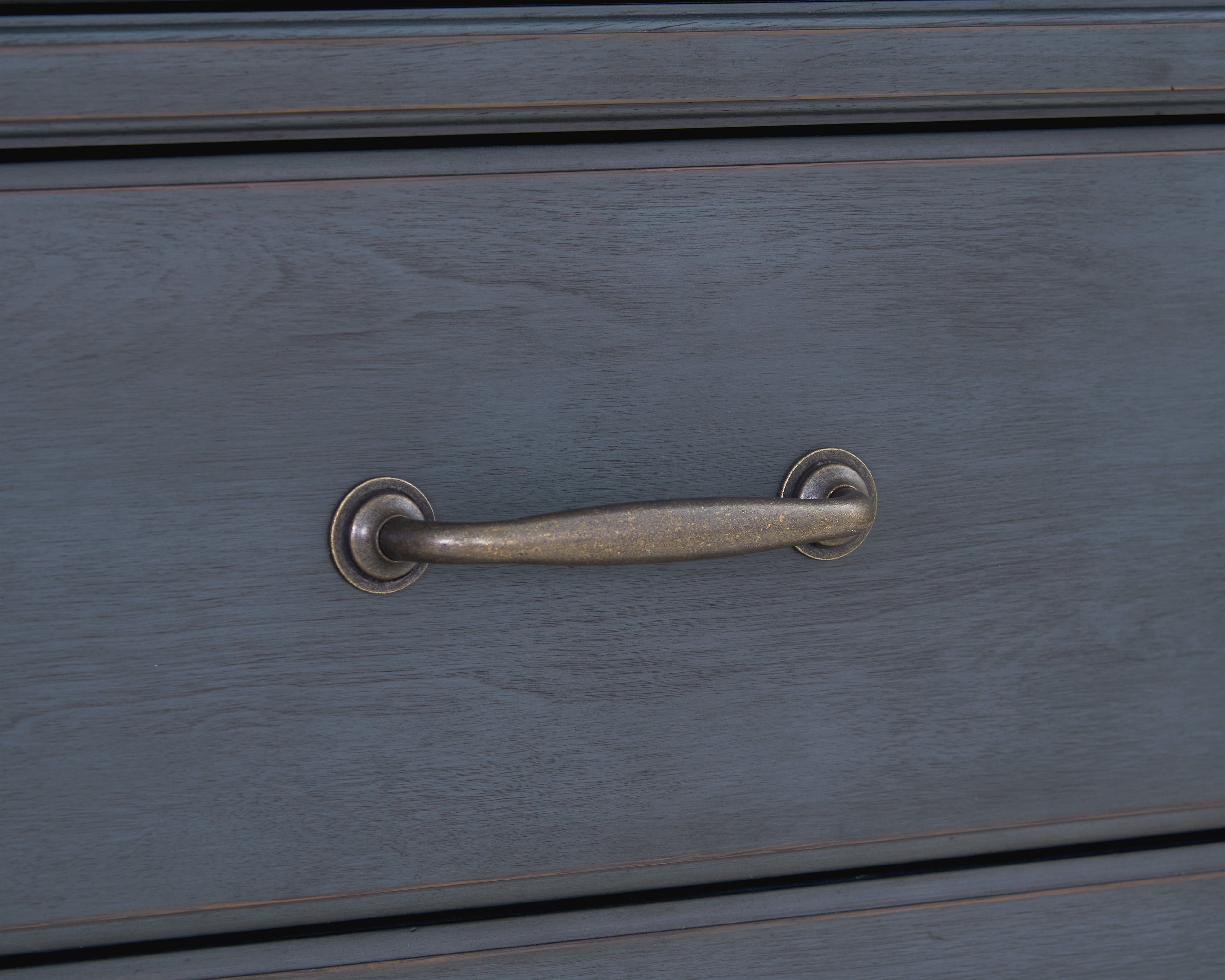 Americana 5-Drawer Chest