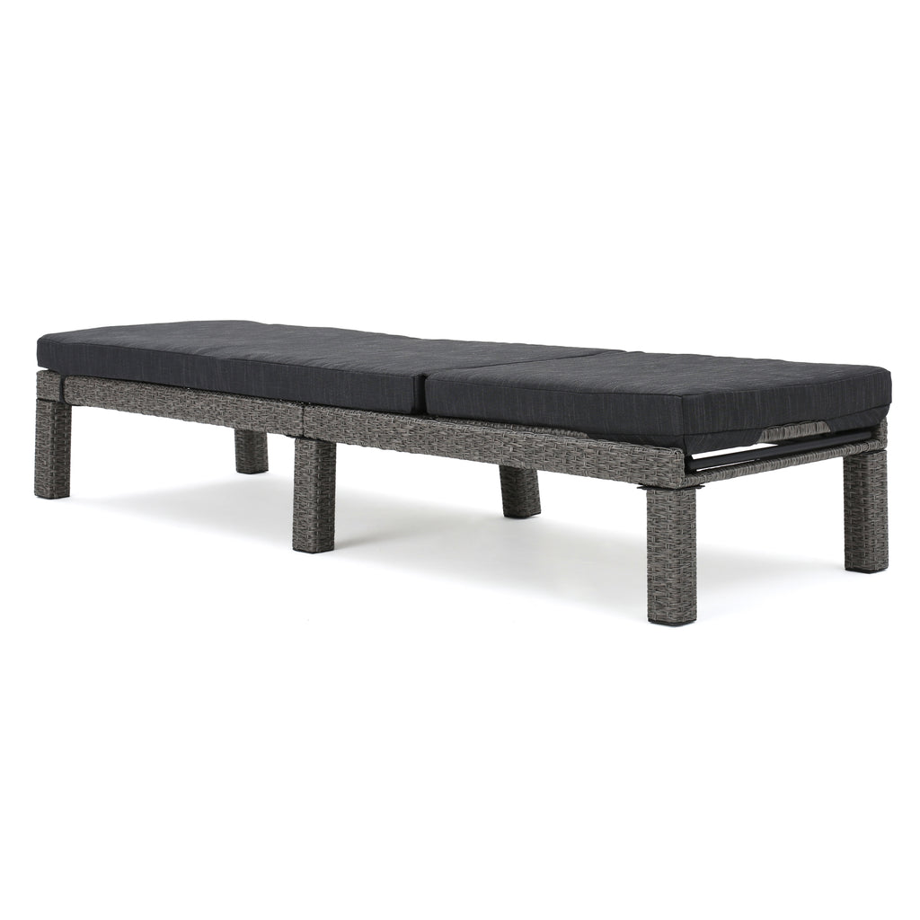 Puerta KD Chaise Lounge, Mixed
