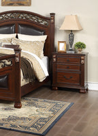 Traditional California King Size Bed and Nightstands Set