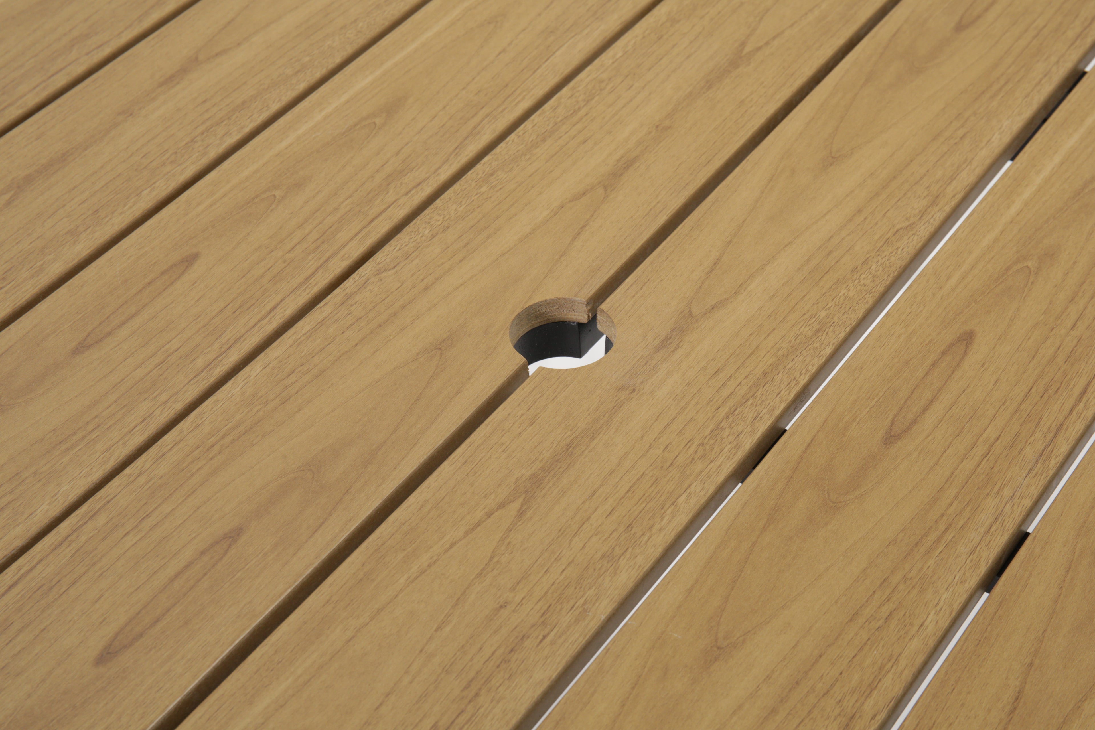 Outdoor Folding Dining Table for 4-6