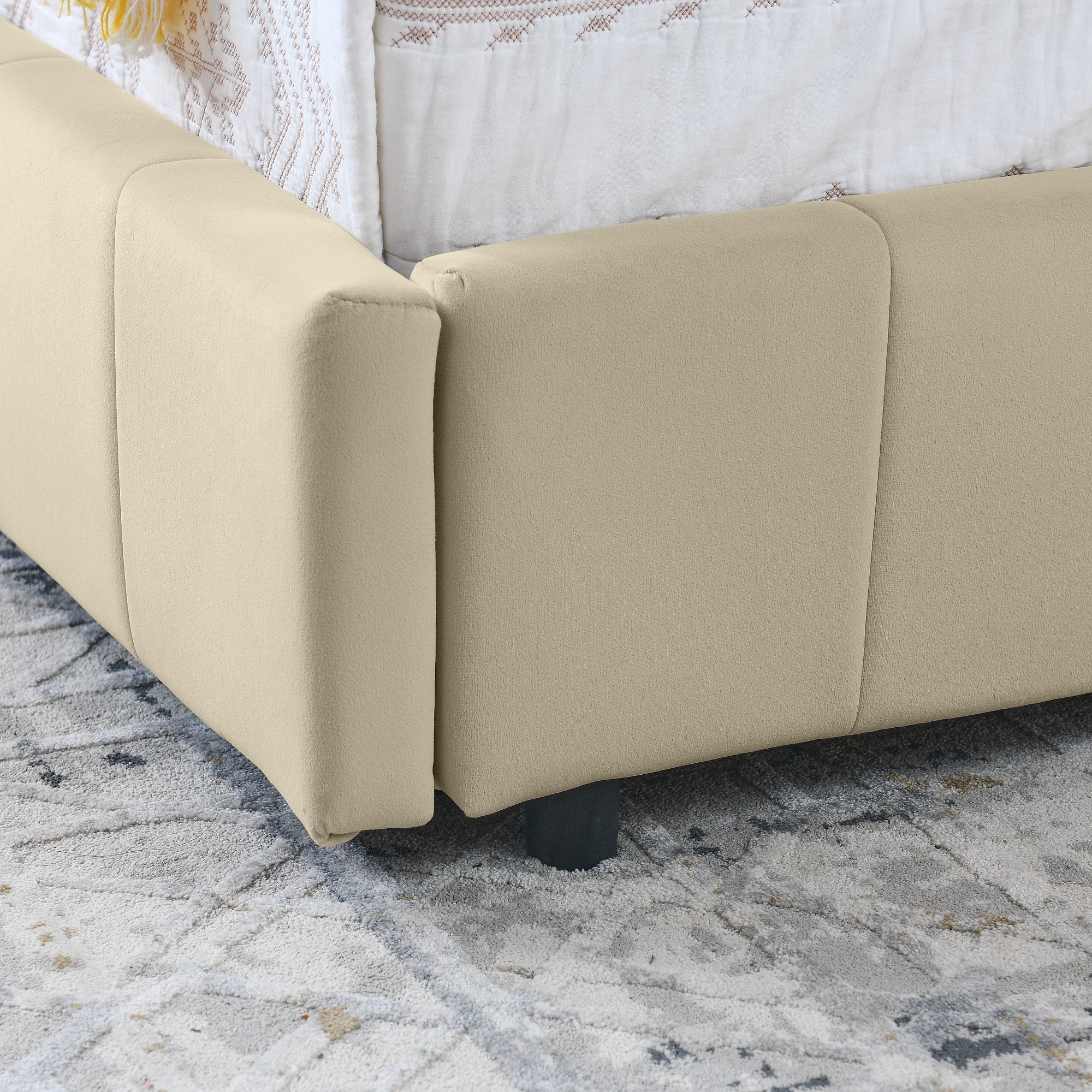 Full Size Storage Upholstered Tufted Bed Frame
